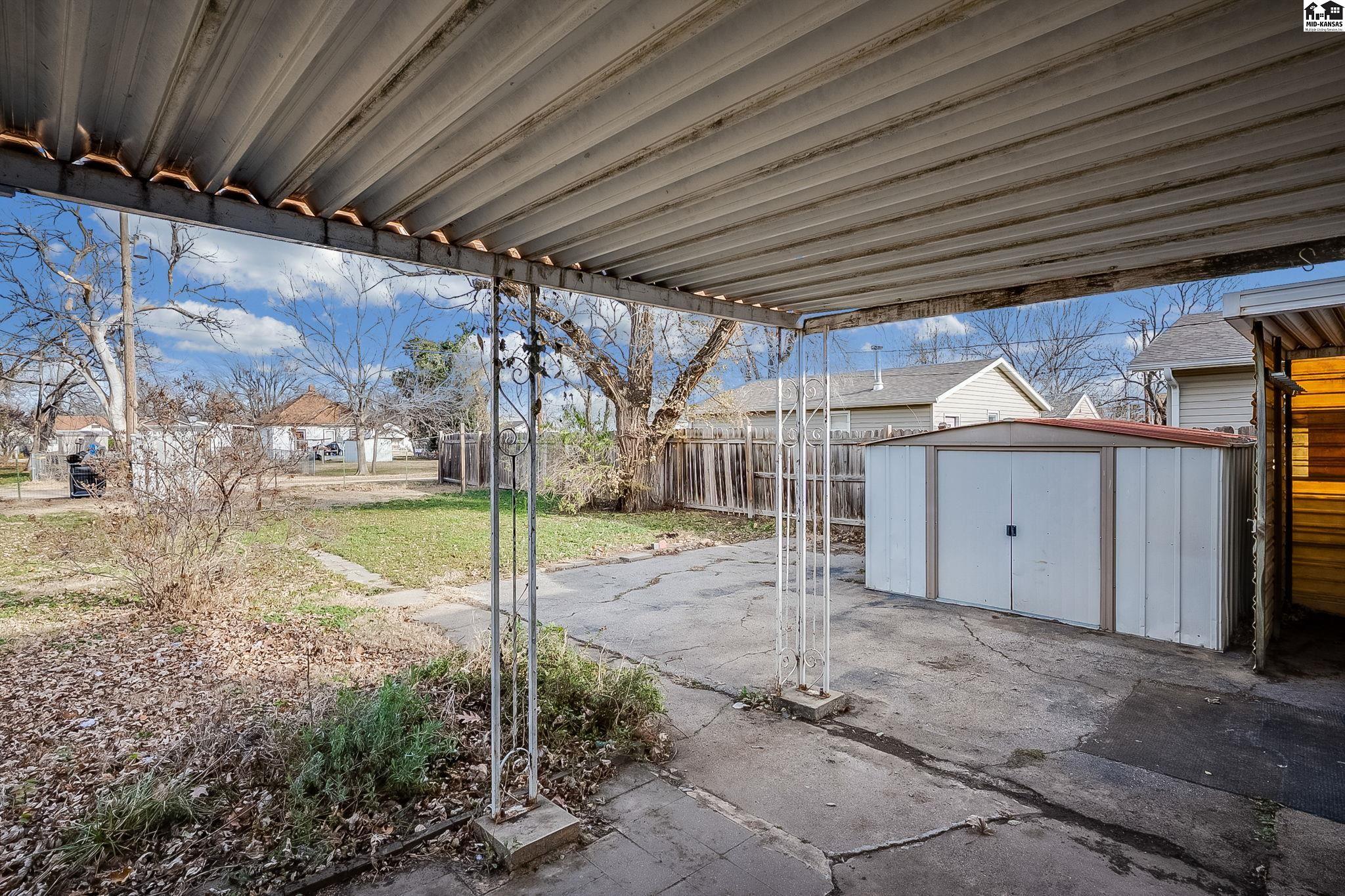 930 E 7th Avenue Hutchinson KS 67501