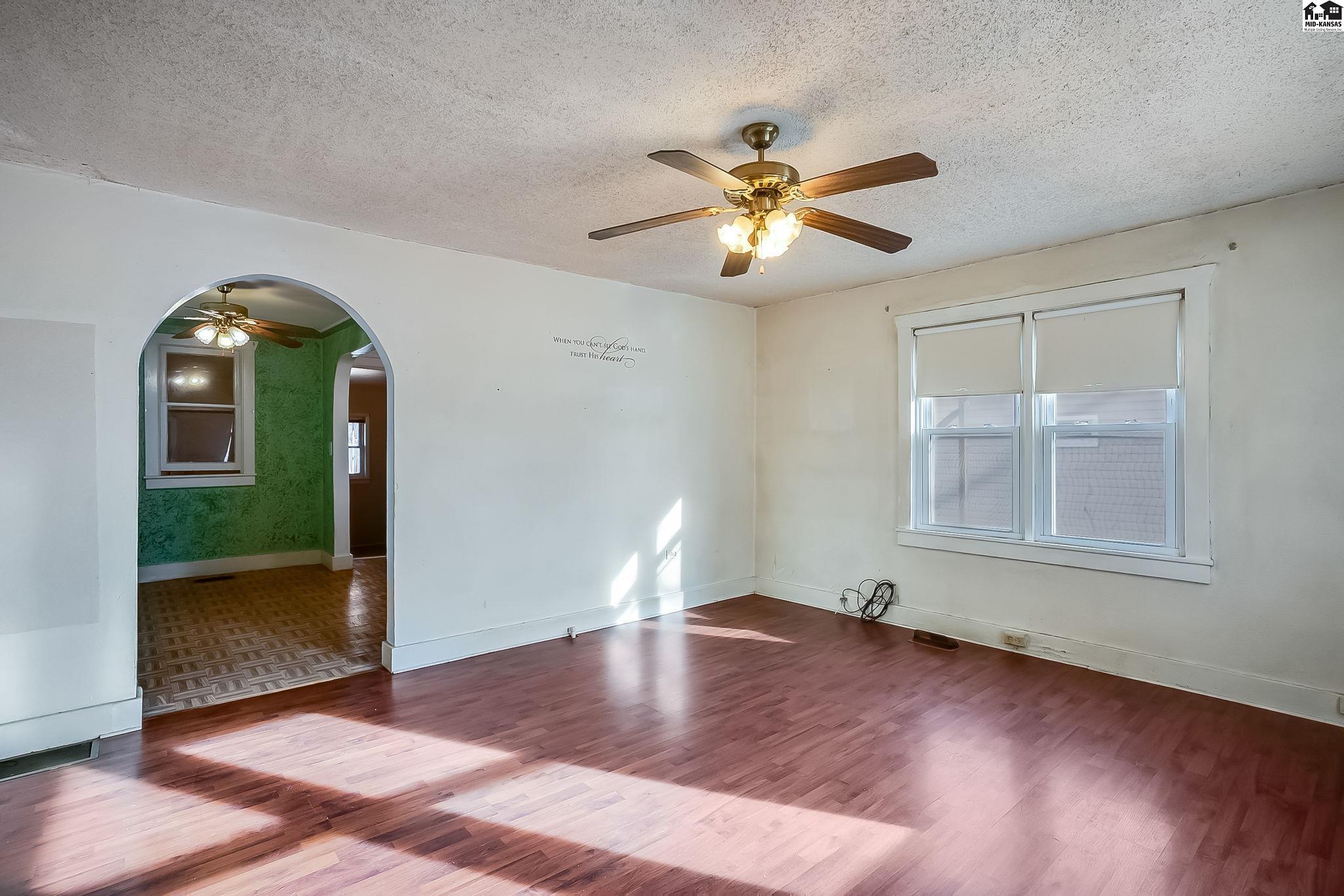 930 E 7th Avenue Hutchinson KS 67501