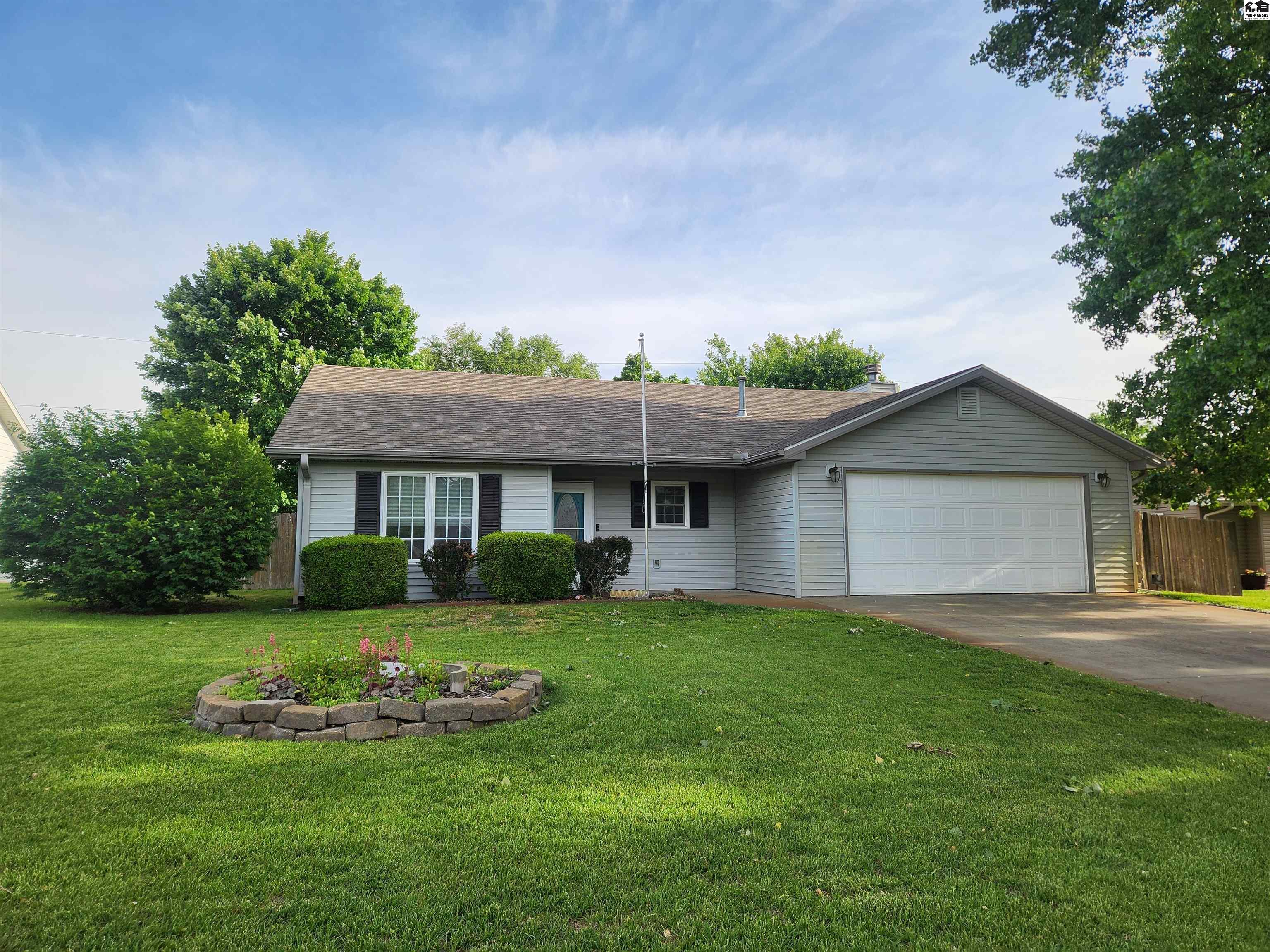 1913 E 33rd Avenue Hutchinson KS 67502
