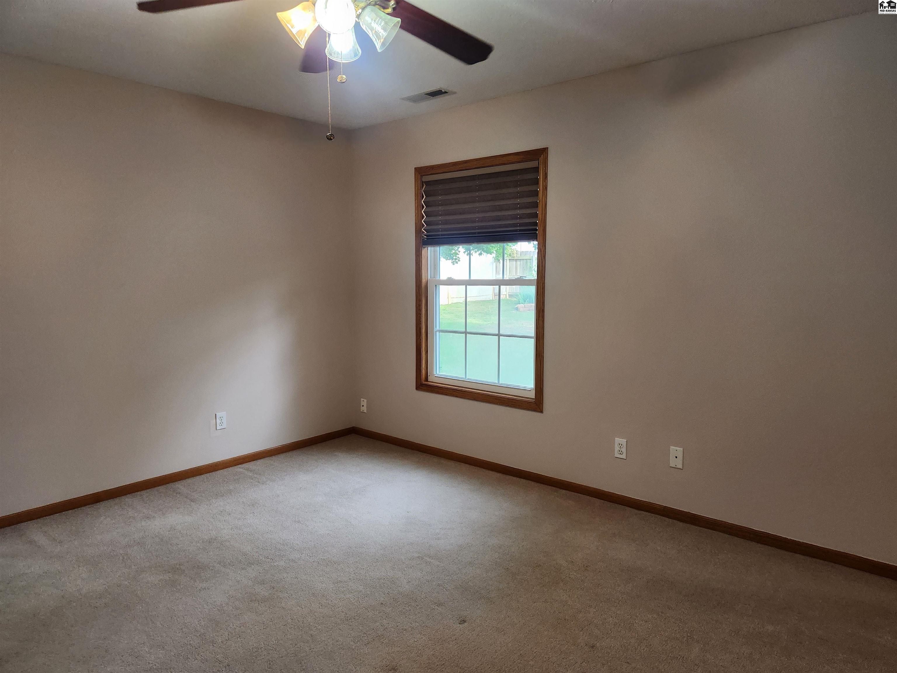 1913 E 33rd Avenue Hutchinson KS 67502