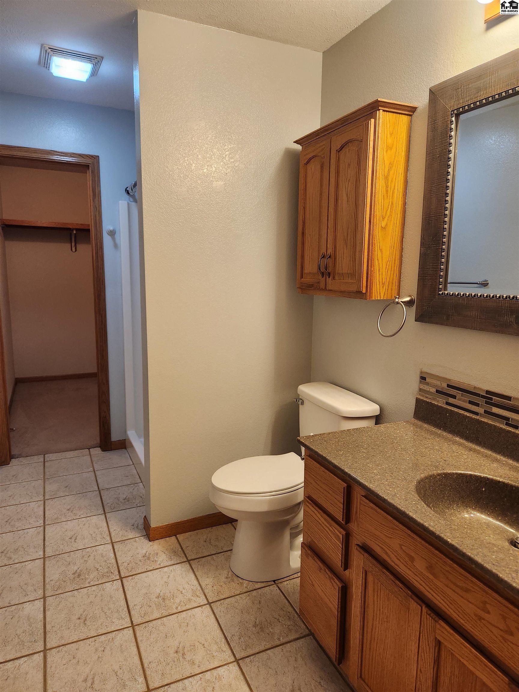 1913 E 33rd Avenue Hutchinson KS 67502