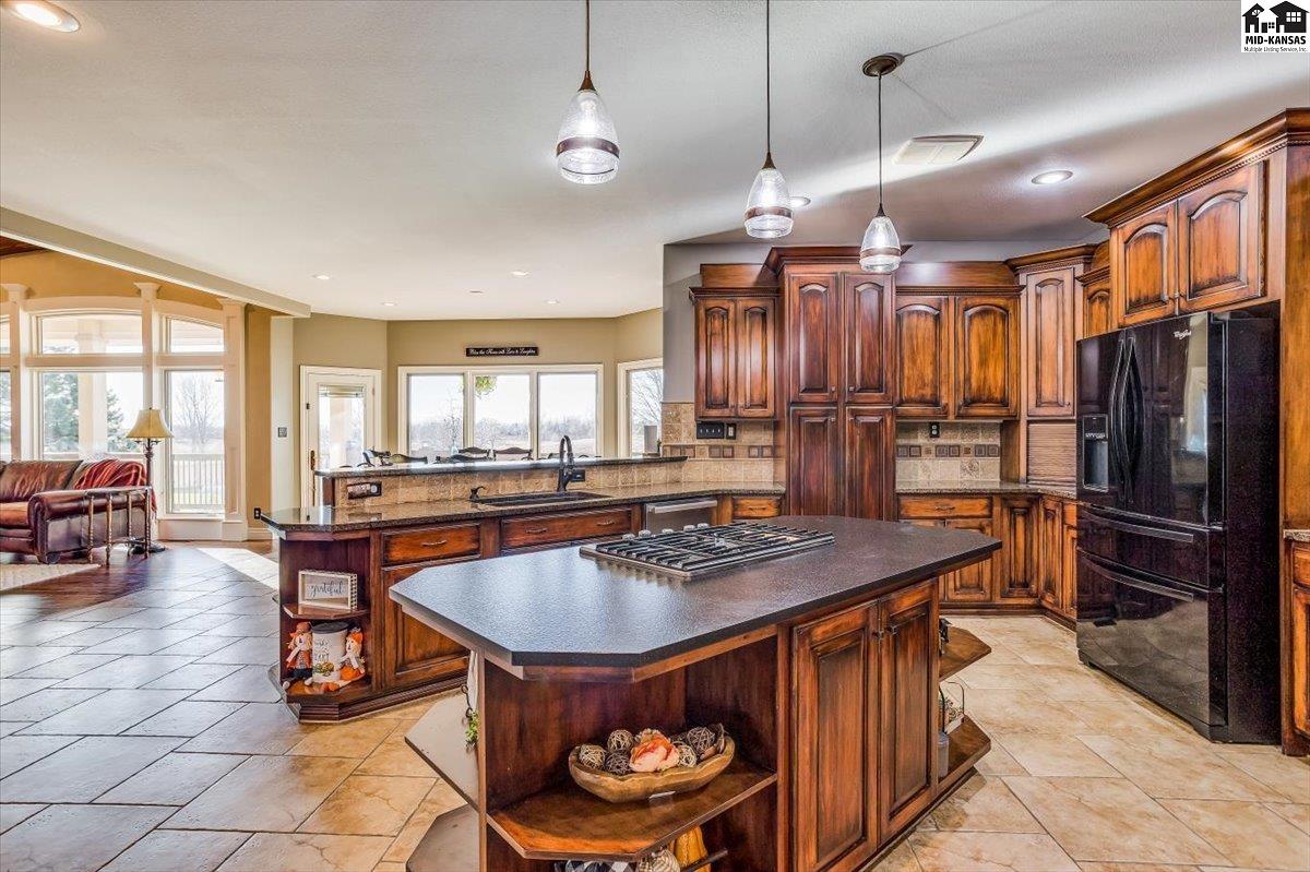 4805 E 28th Avenue Hutchinson KS 67502