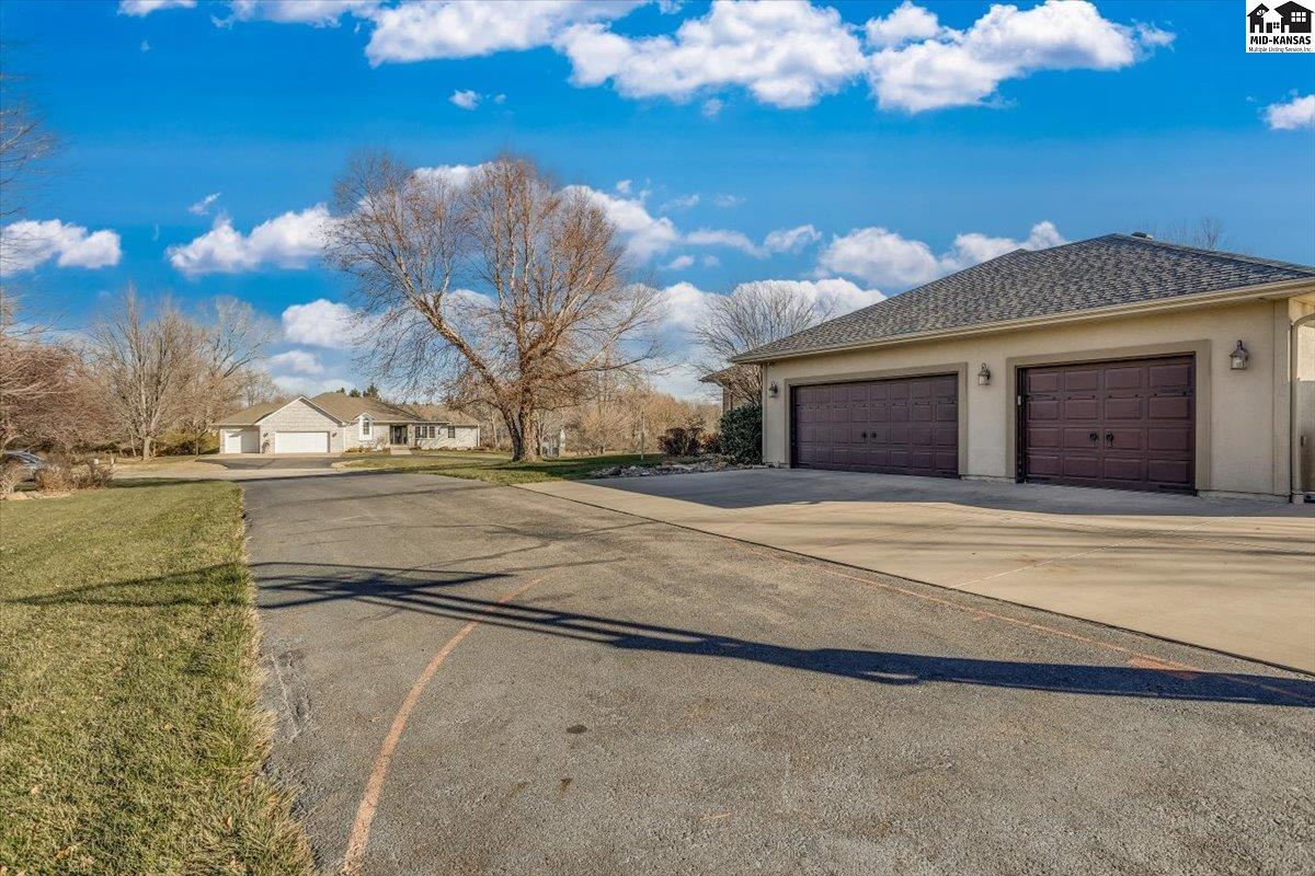 4805 E 28th Avenue Hutchinson KS 67502