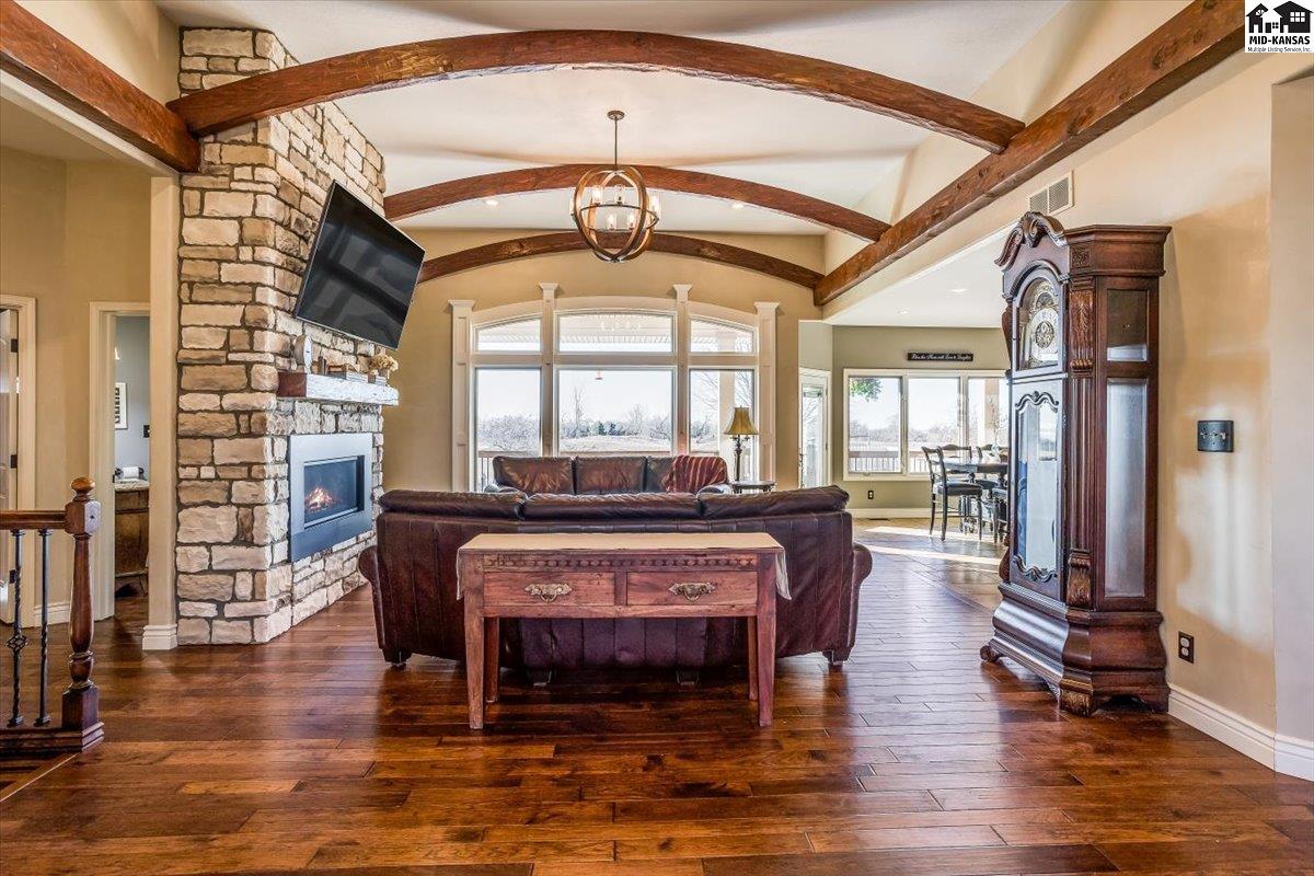 4805 E 28th Avenue Hutchinson KS 67502