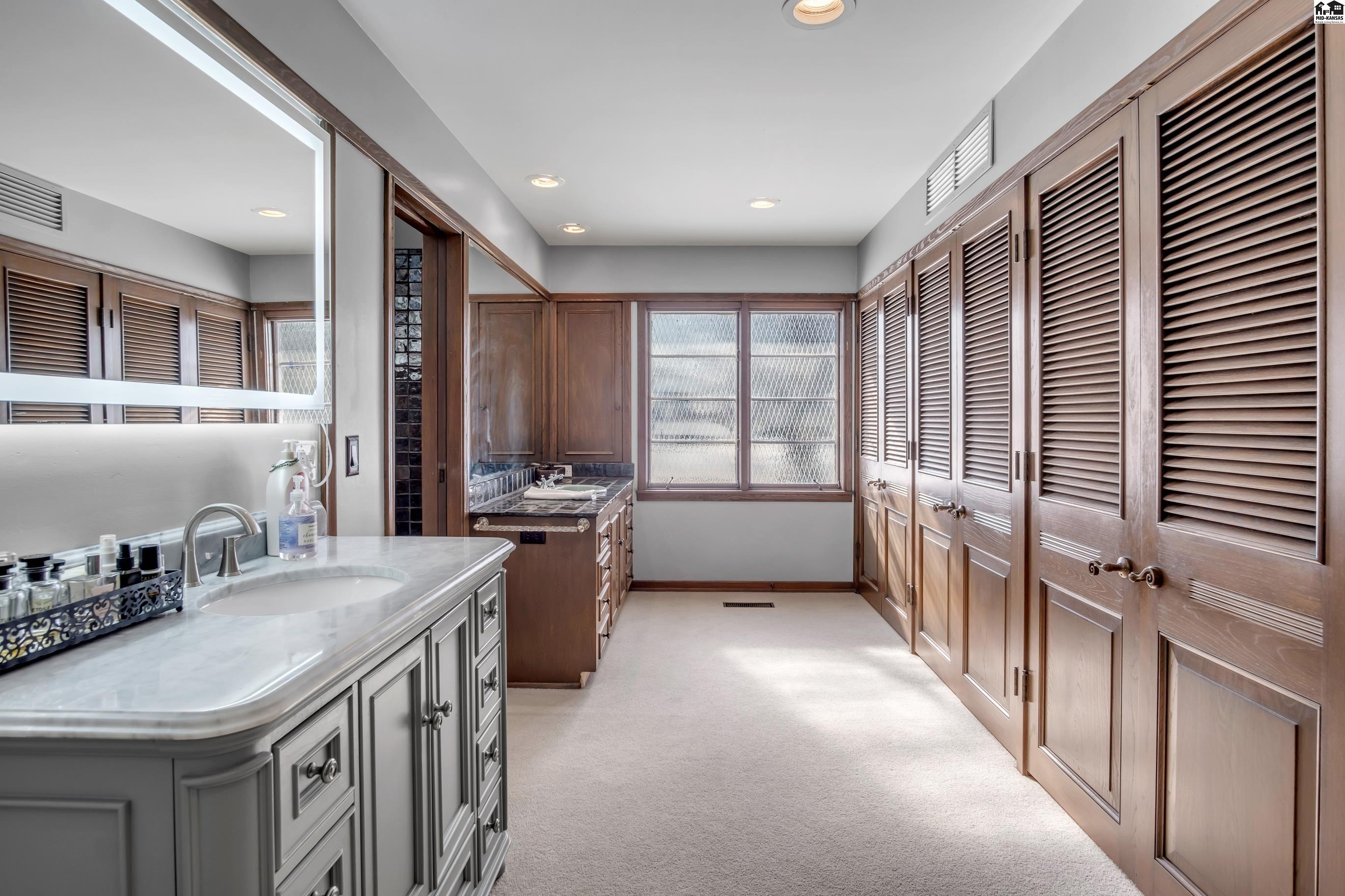 200 Countryside Drive Hutchinson KS 67502