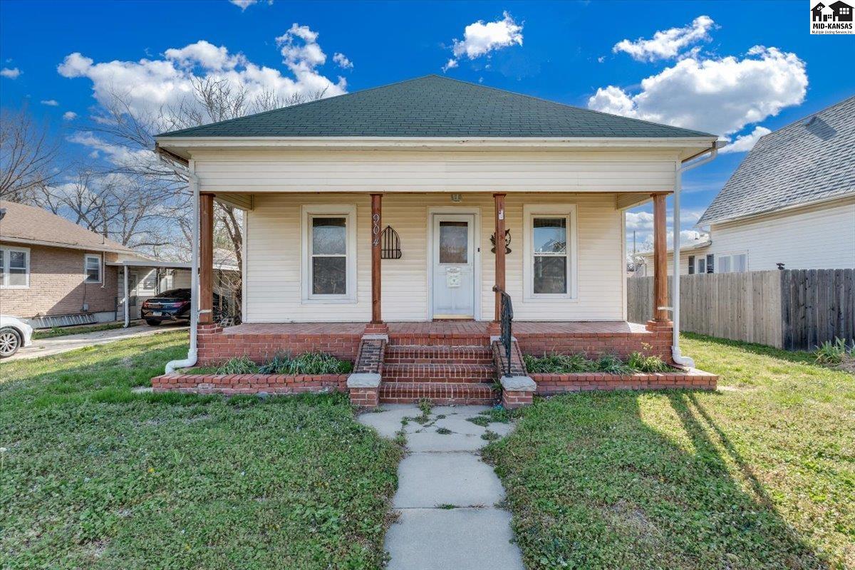 904 N Plum Street Hutchinson KS 67501
