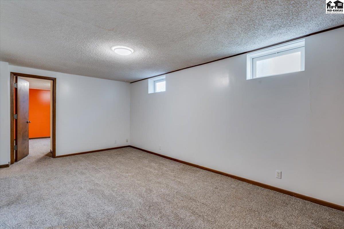 904 N Plum Street Hutchinson KS 67501
