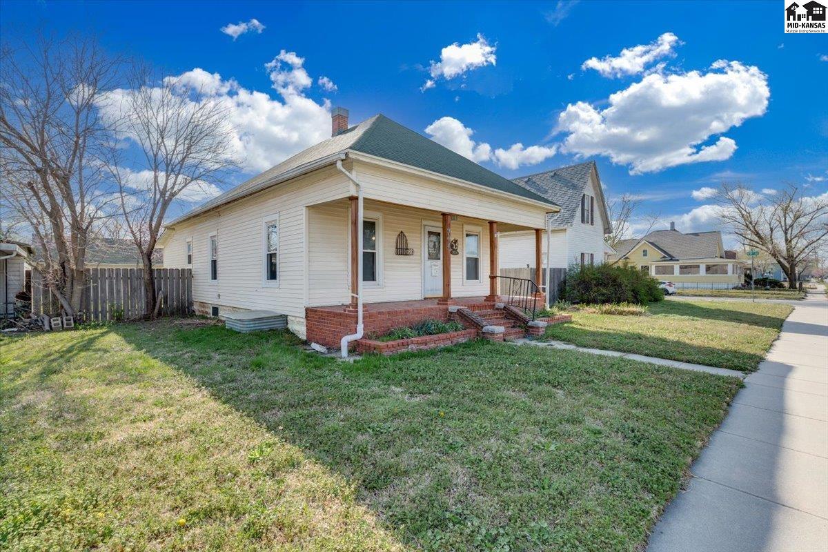 904 N Plum Street Hutchinson KS 67501
