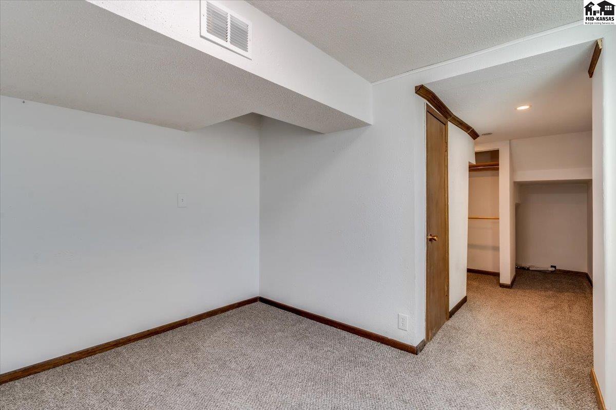 904 N Plum Street Hutchinson KS 67501