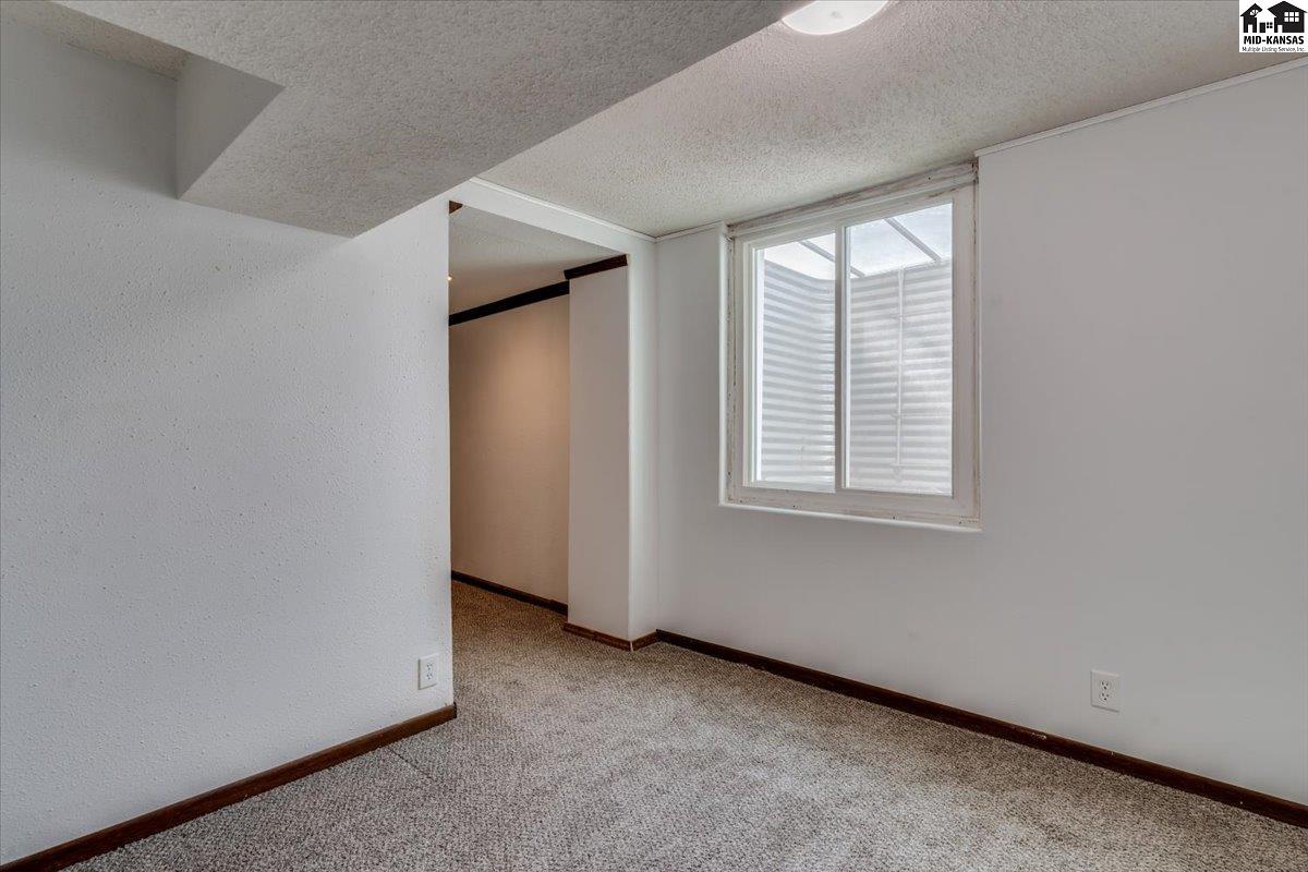 904 N Plum Street Hutchinson KS 67501