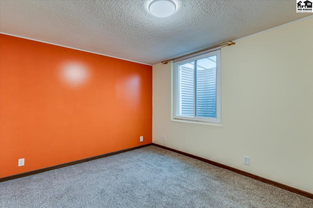 904 N Plum Street Hutchinson KS 67501