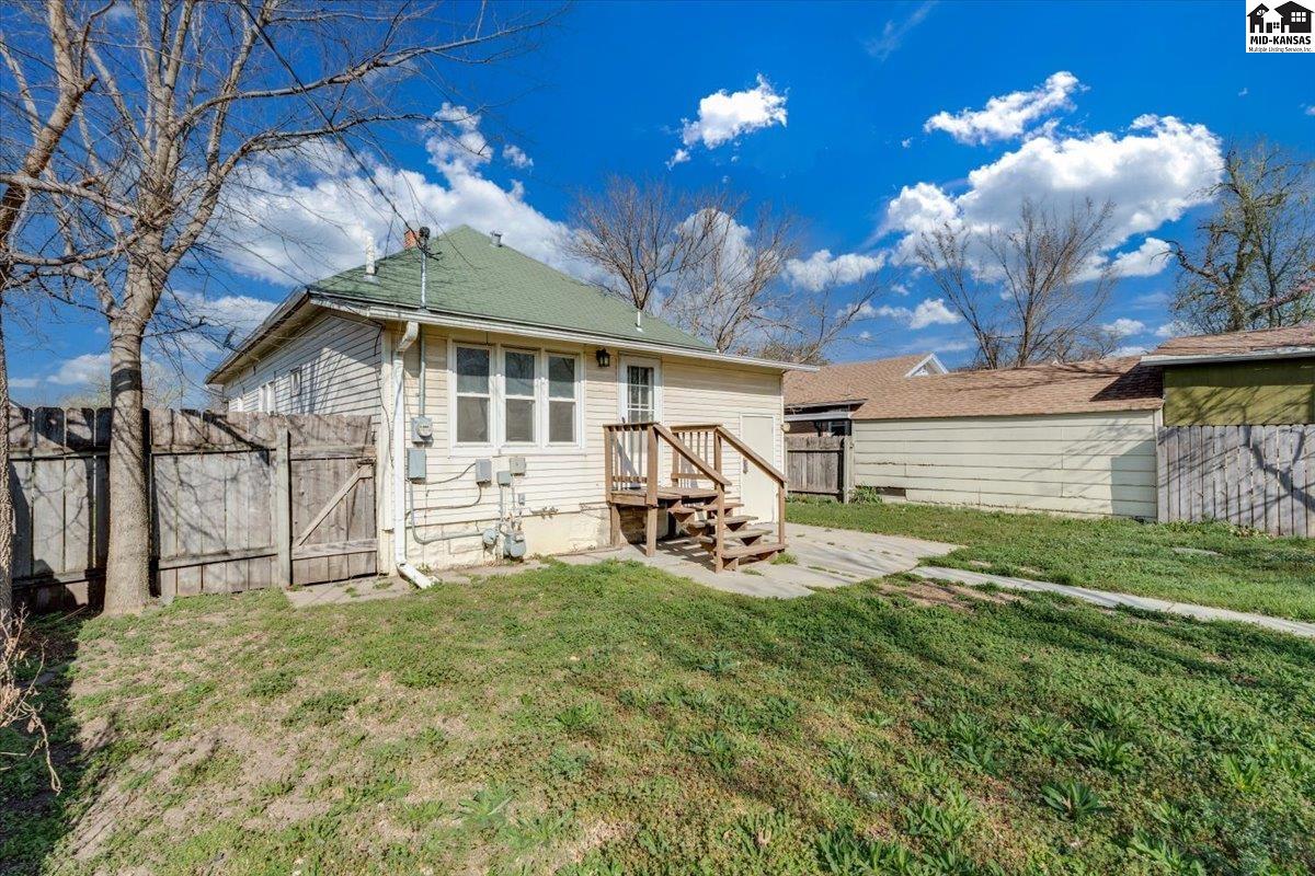 904 N Plum Street Hutchinson KS 67501