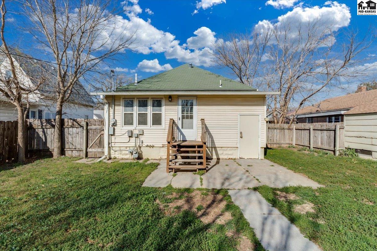 904 N Plum Street Hutchinson KS 67501
