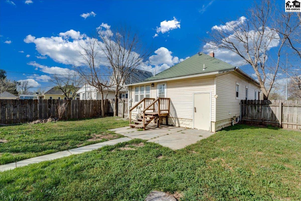 904 N Plum Street Hutchinson KS 67501