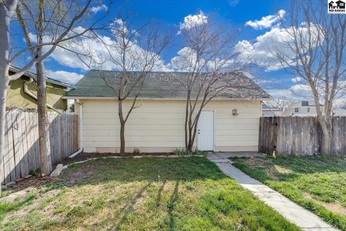 904 N Plum Street Hutchinson KS 67501