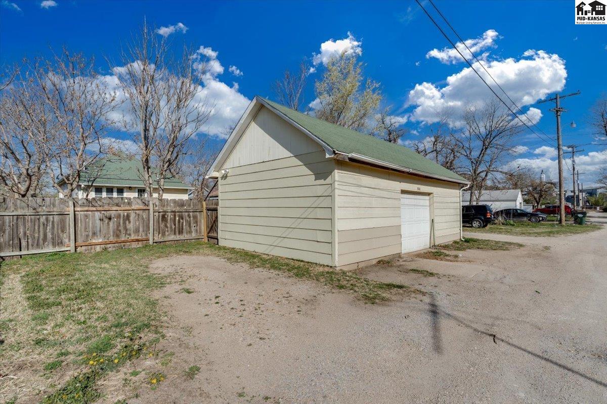 904 N Plum Street Hutchinson KS 67501