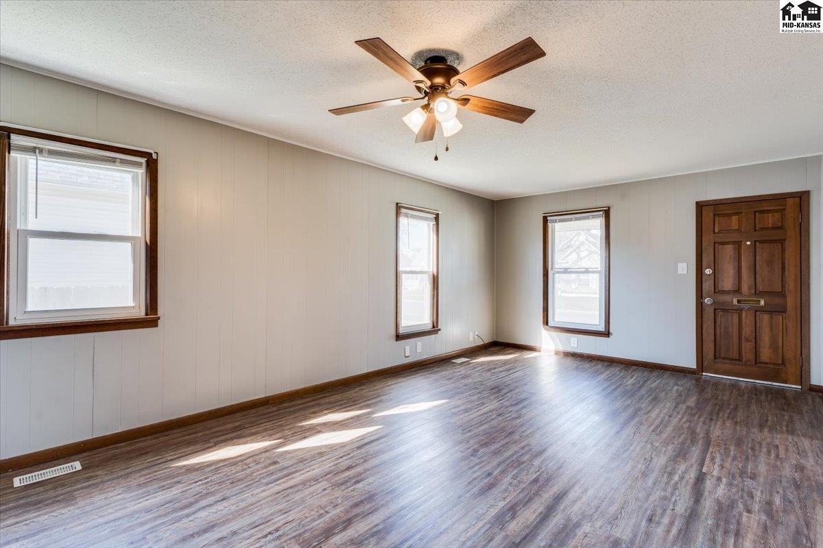 904 N Plum Street Hutchinson KS 67501