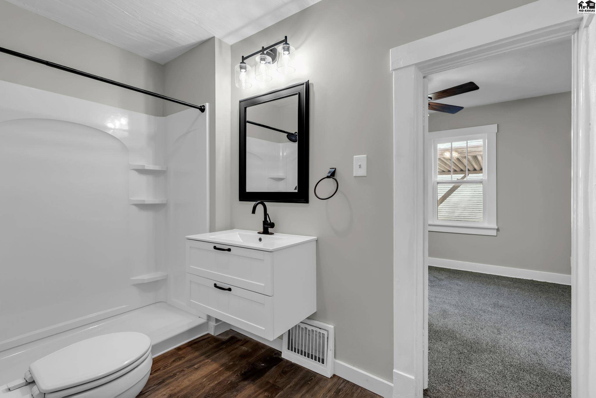 202 E 19th Avenue Hutchinson KS 67502