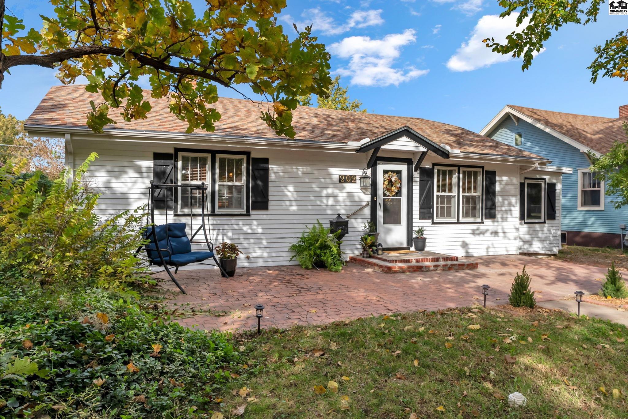 202 E 19th Avenue Hutchinson KS 67502