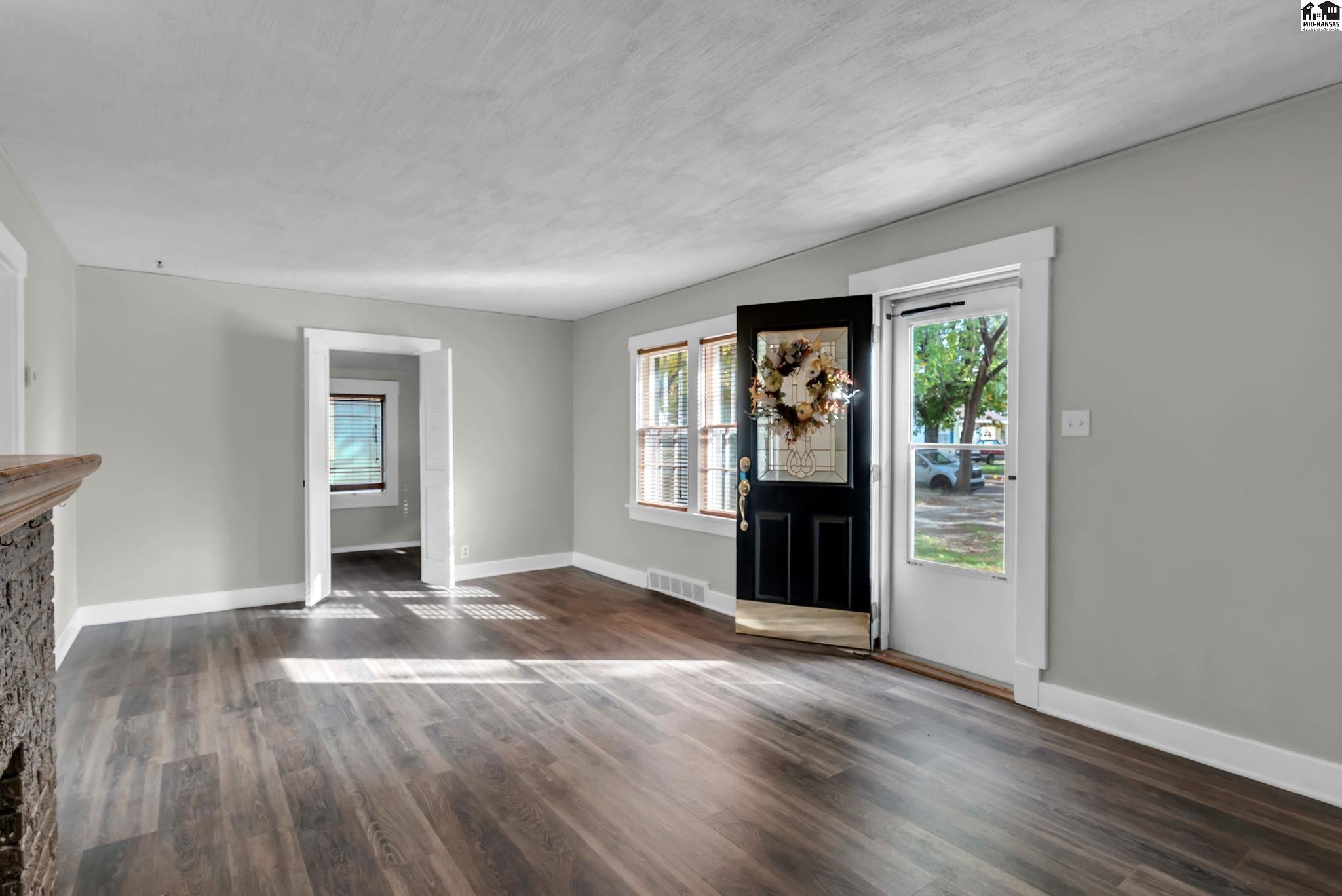 202 E 19th Avenue Hutchinson KS 67502