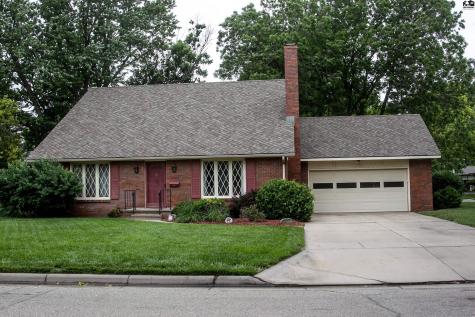 802 Bannock Burn Road Hutchinson KS 67502
