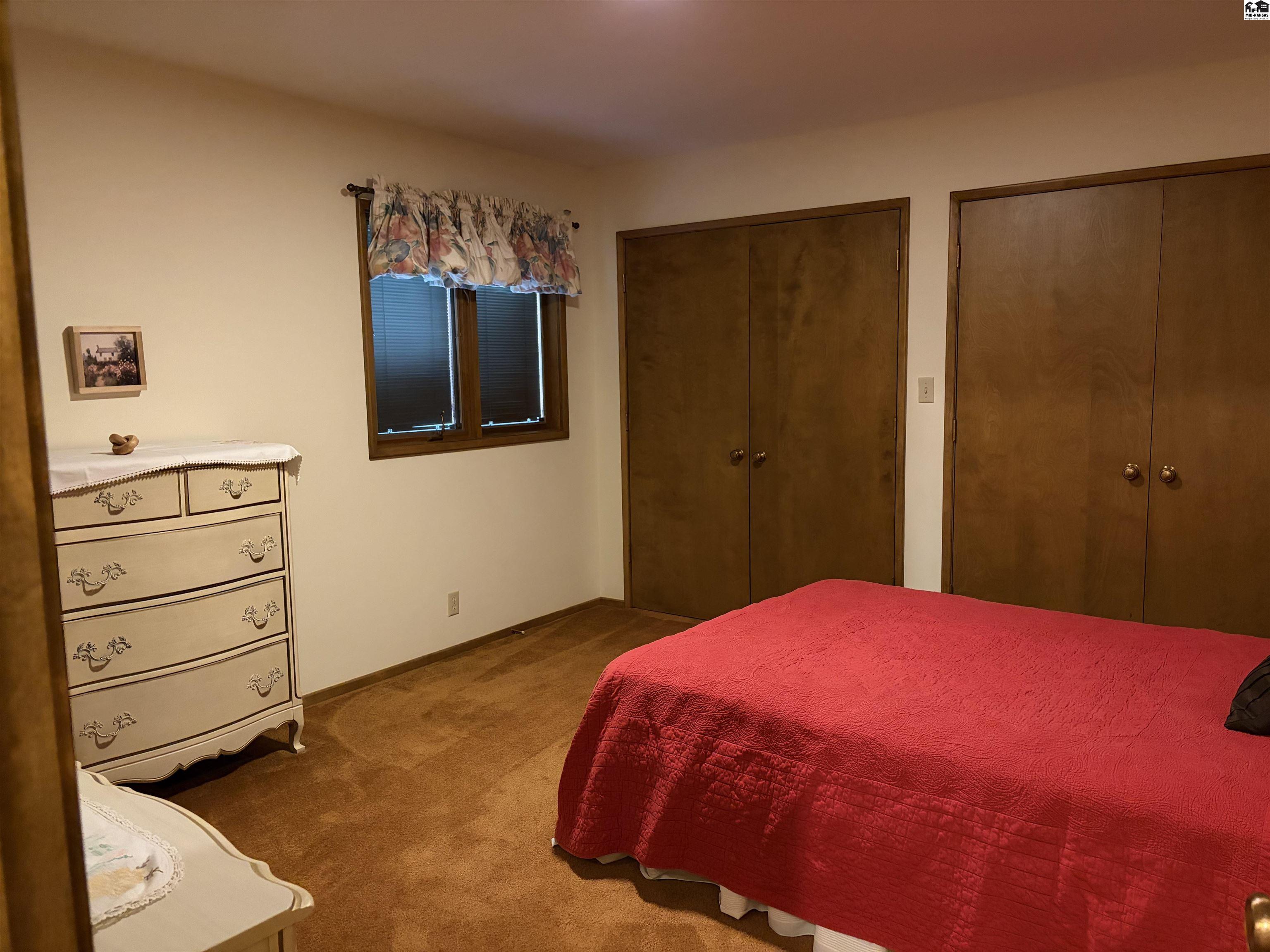 802 Bannock Burn Road Hutchinson KS 67502