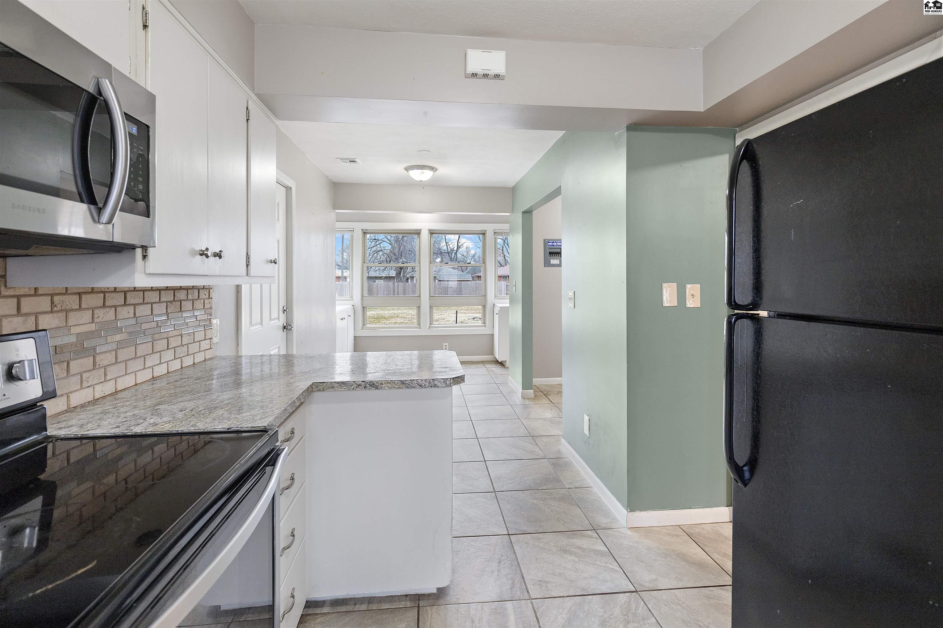 305 W 30th Avenue Hutchinson KS 67502