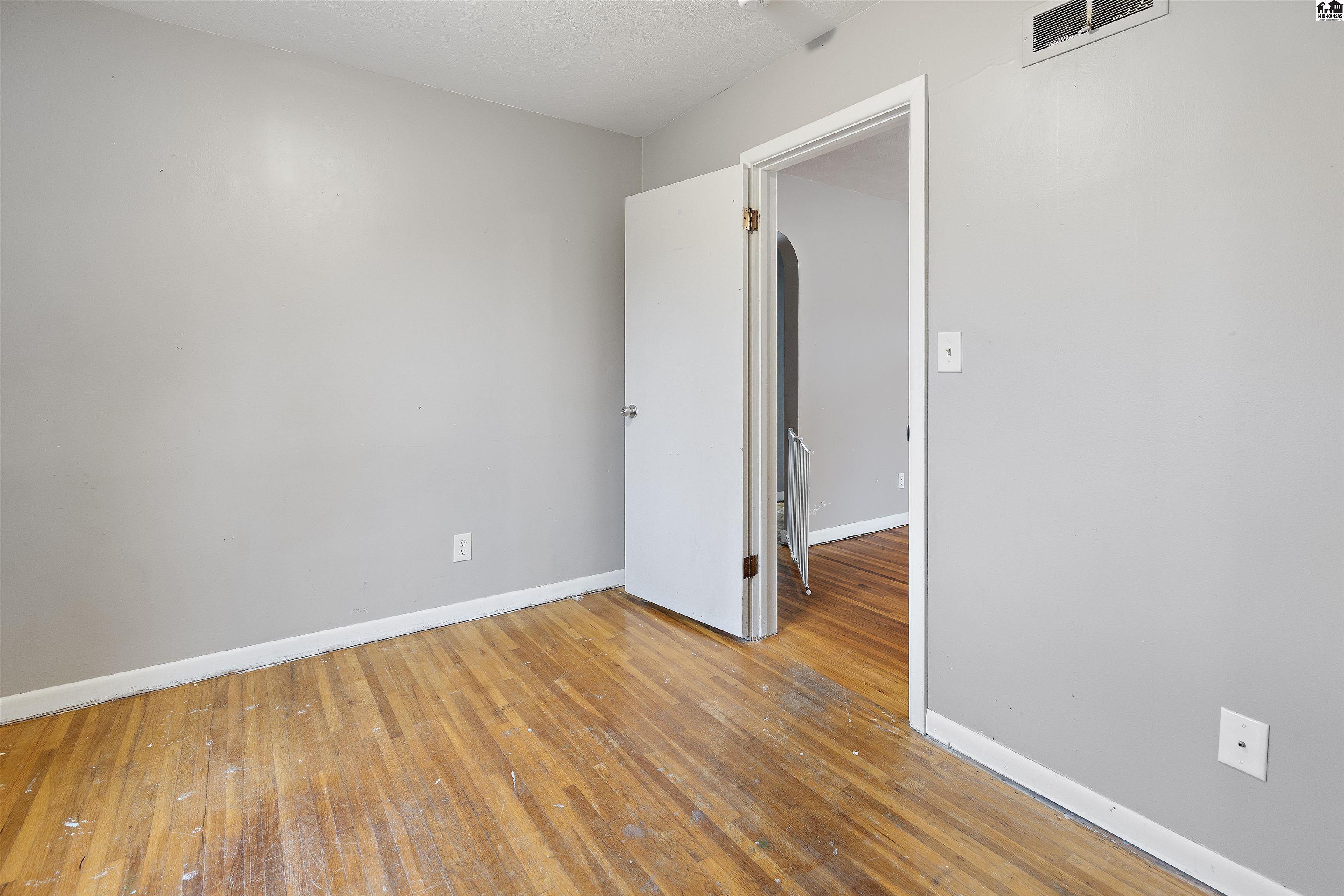 305 W 30th Avenue Hutchinson KS 67502