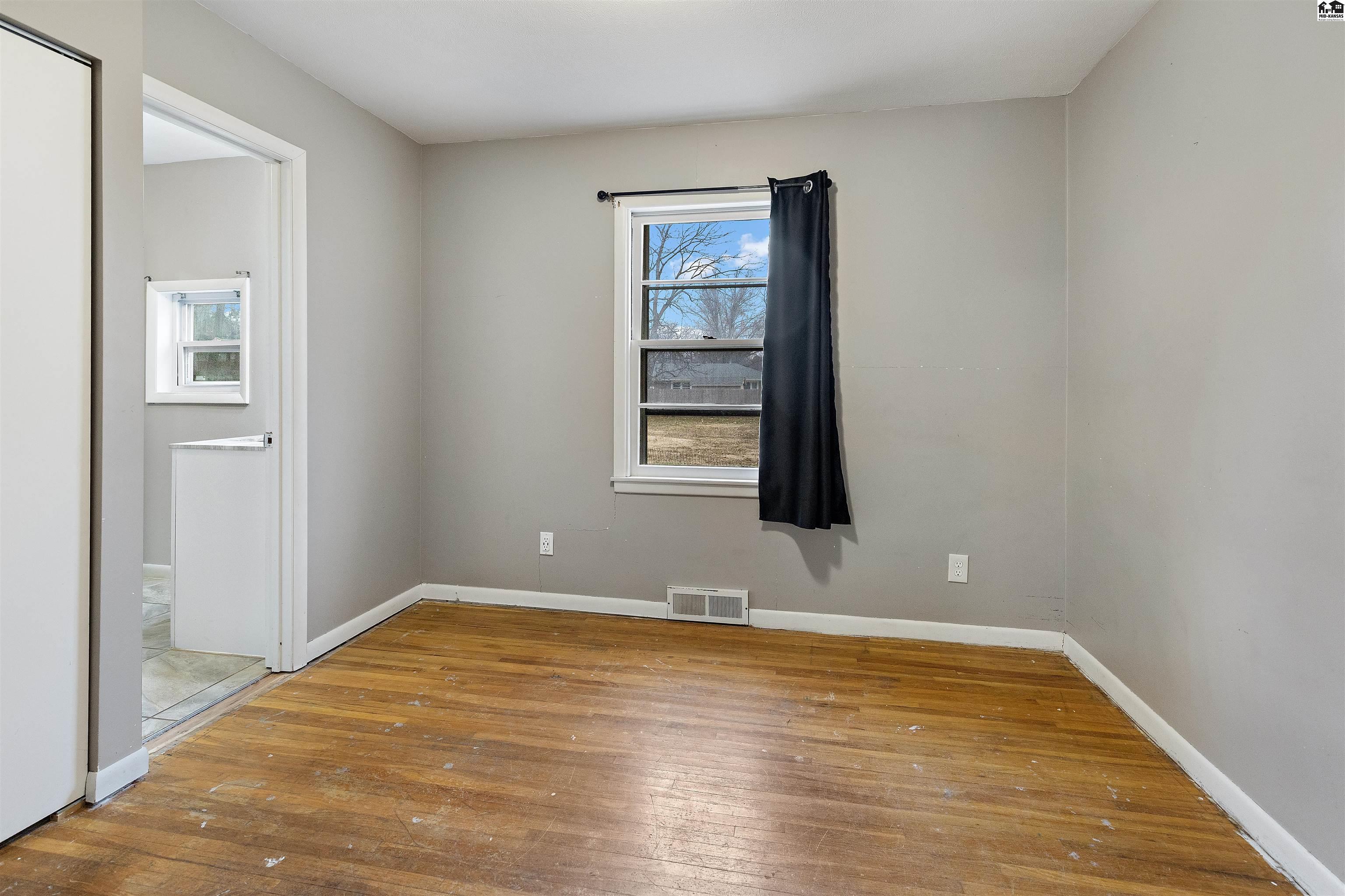 305 W 30th Avenue Hutchinson KS 67502