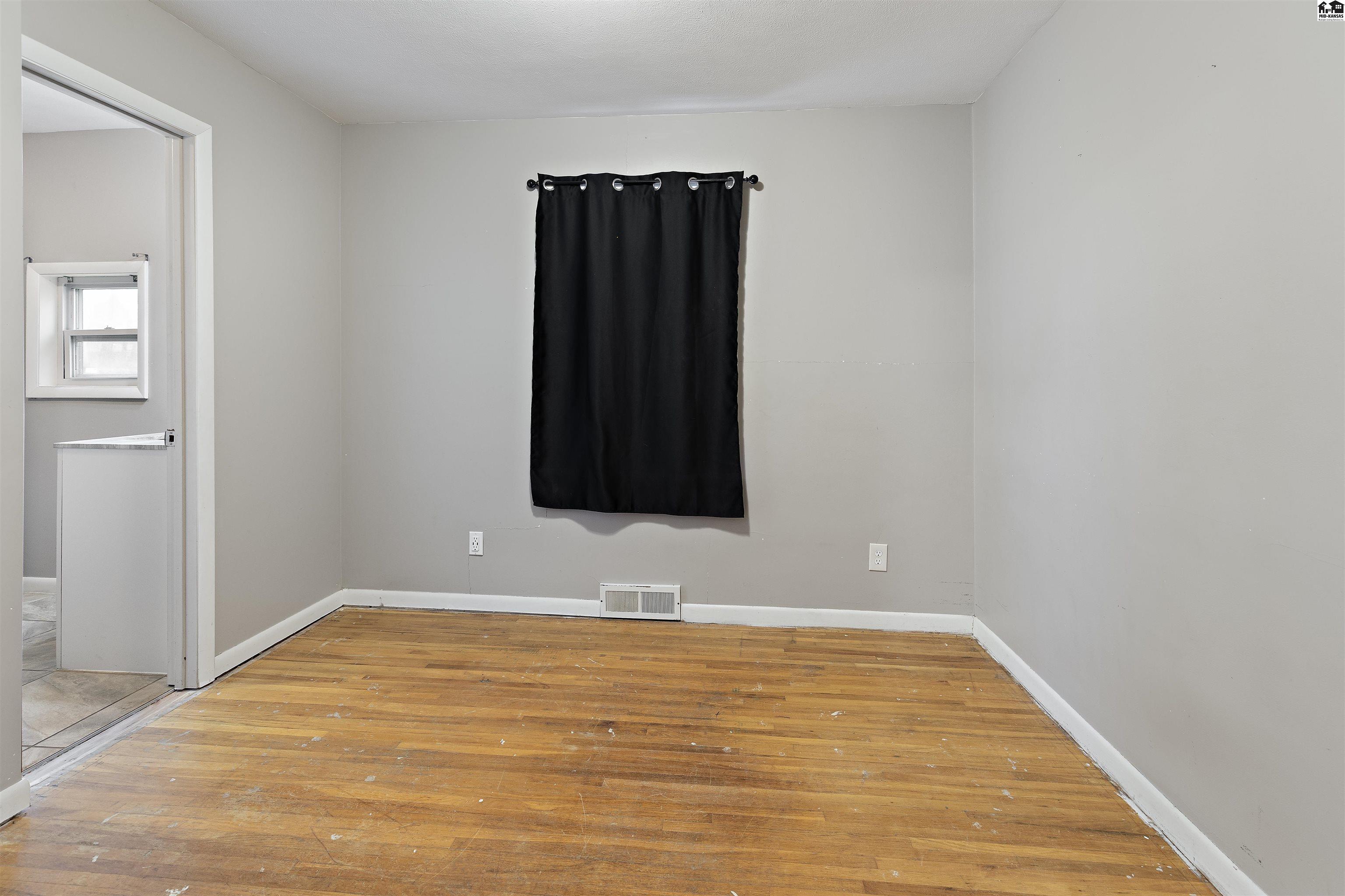 305 W 30th Avenue Hutchinson KS 67502