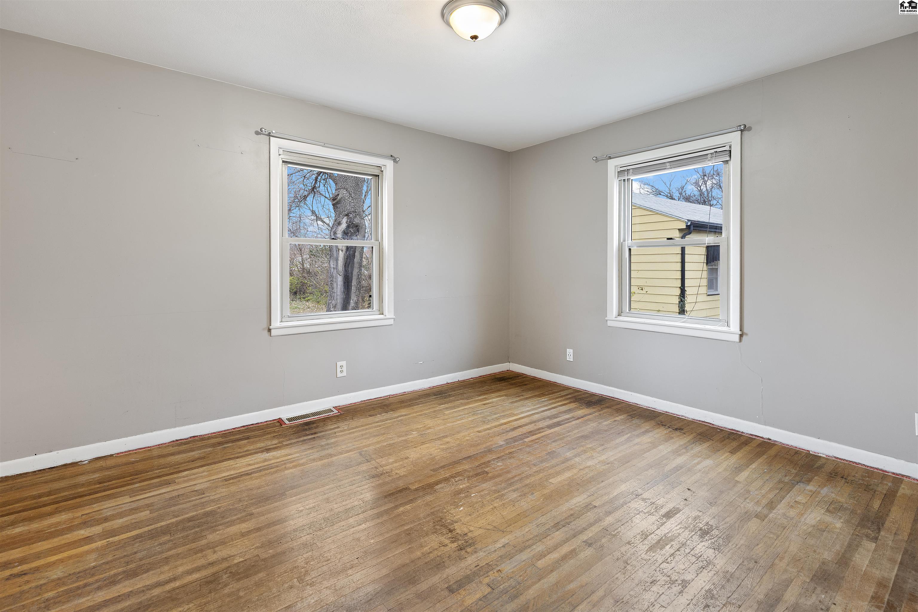 305 W 30th Avenue Hutchinson KS 67502