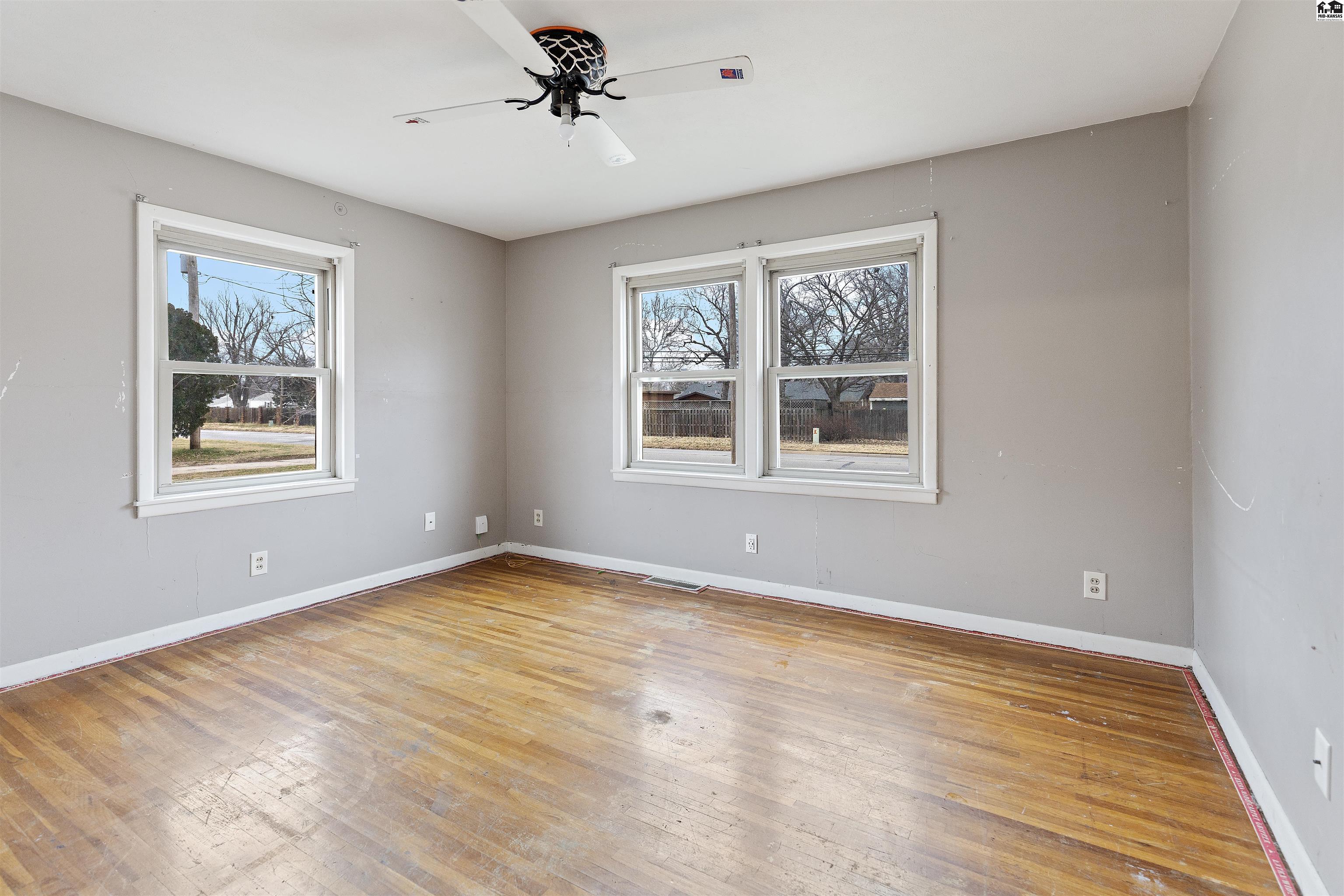 305 W 30th Avenue Hutchinson KS 67502