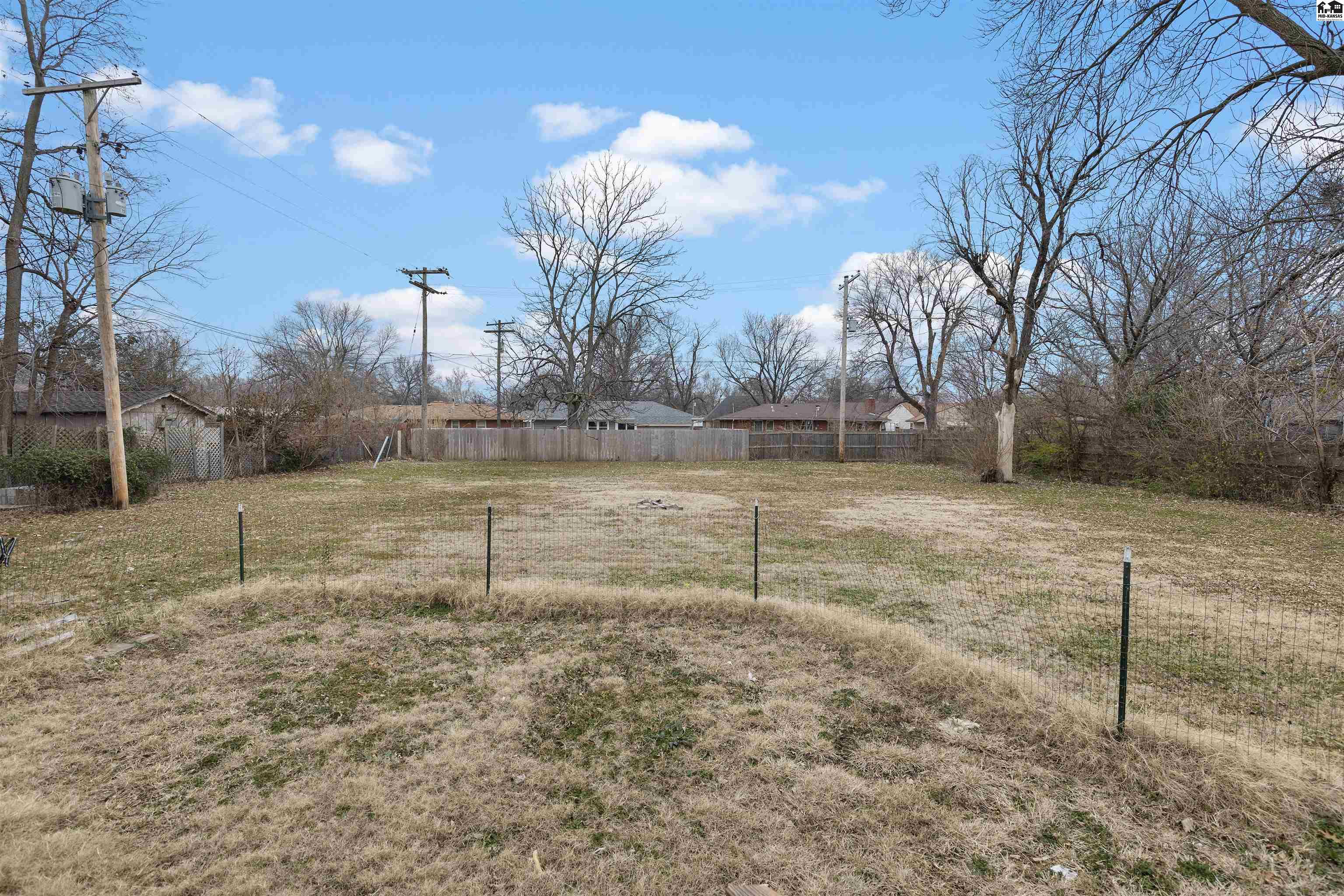 305 W 30th Avenue Hutchinson KS 67502