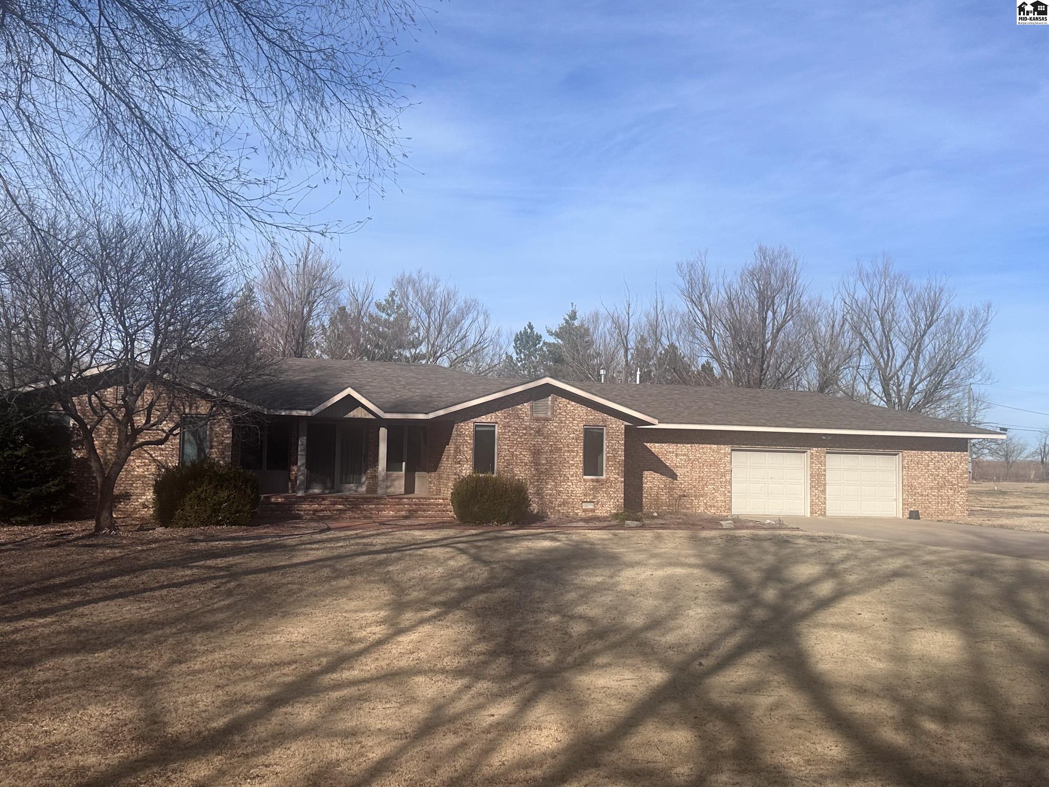 1114 W Hoover Road Kingman KS 67068