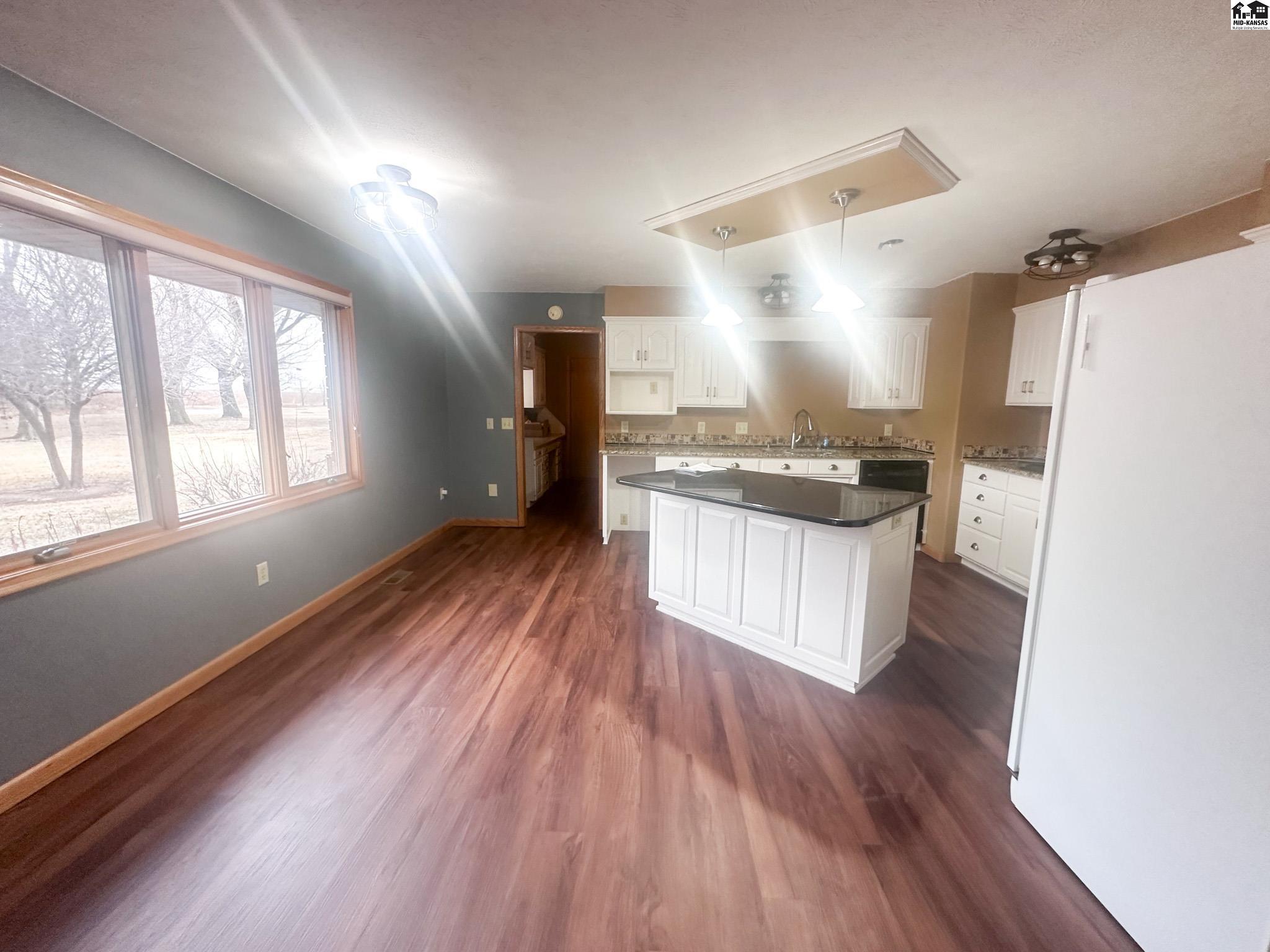 1114 W Hoover Road Kingman KS 67068