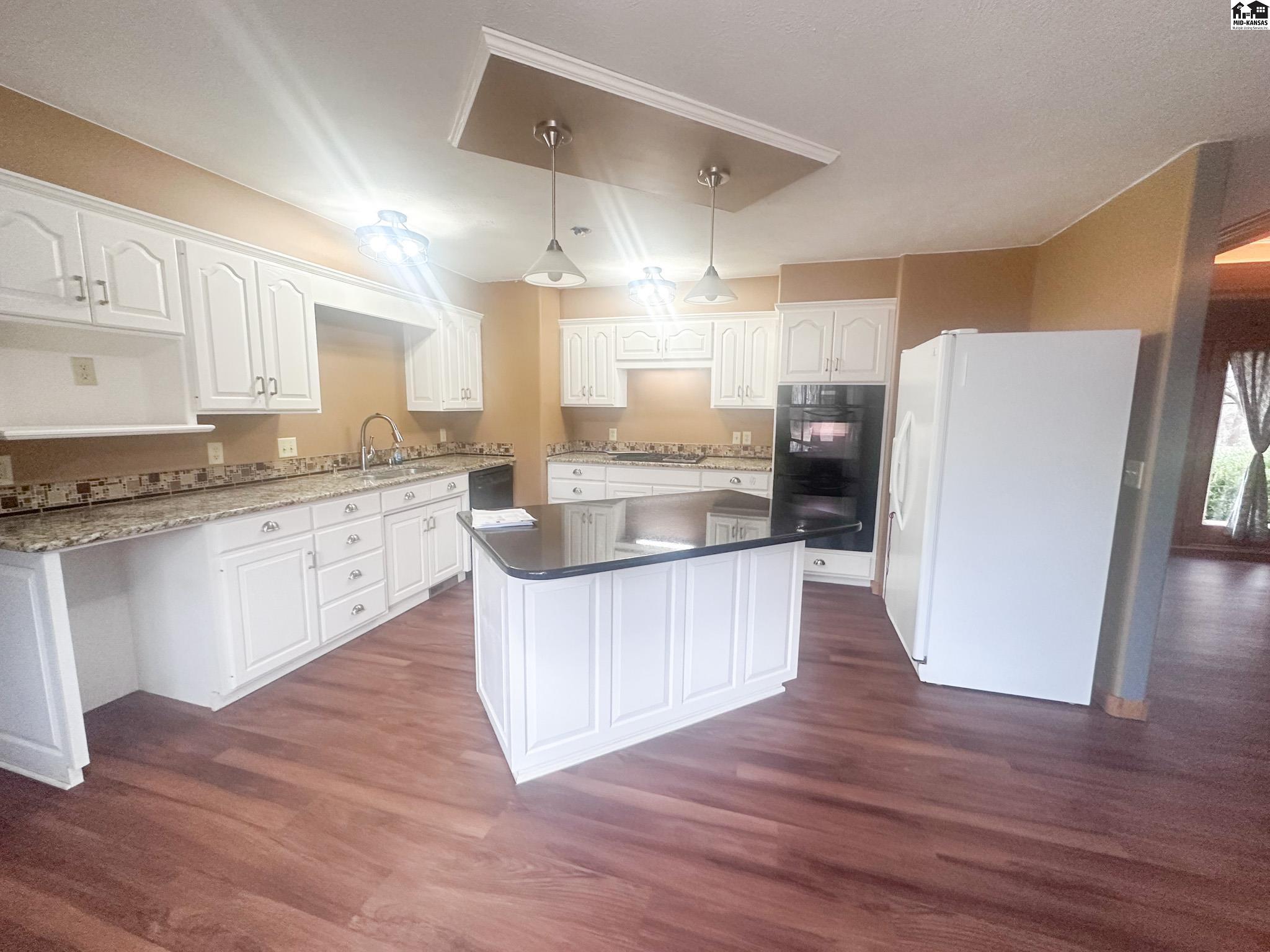 1114 W Hoover Road Kingman KS 67068