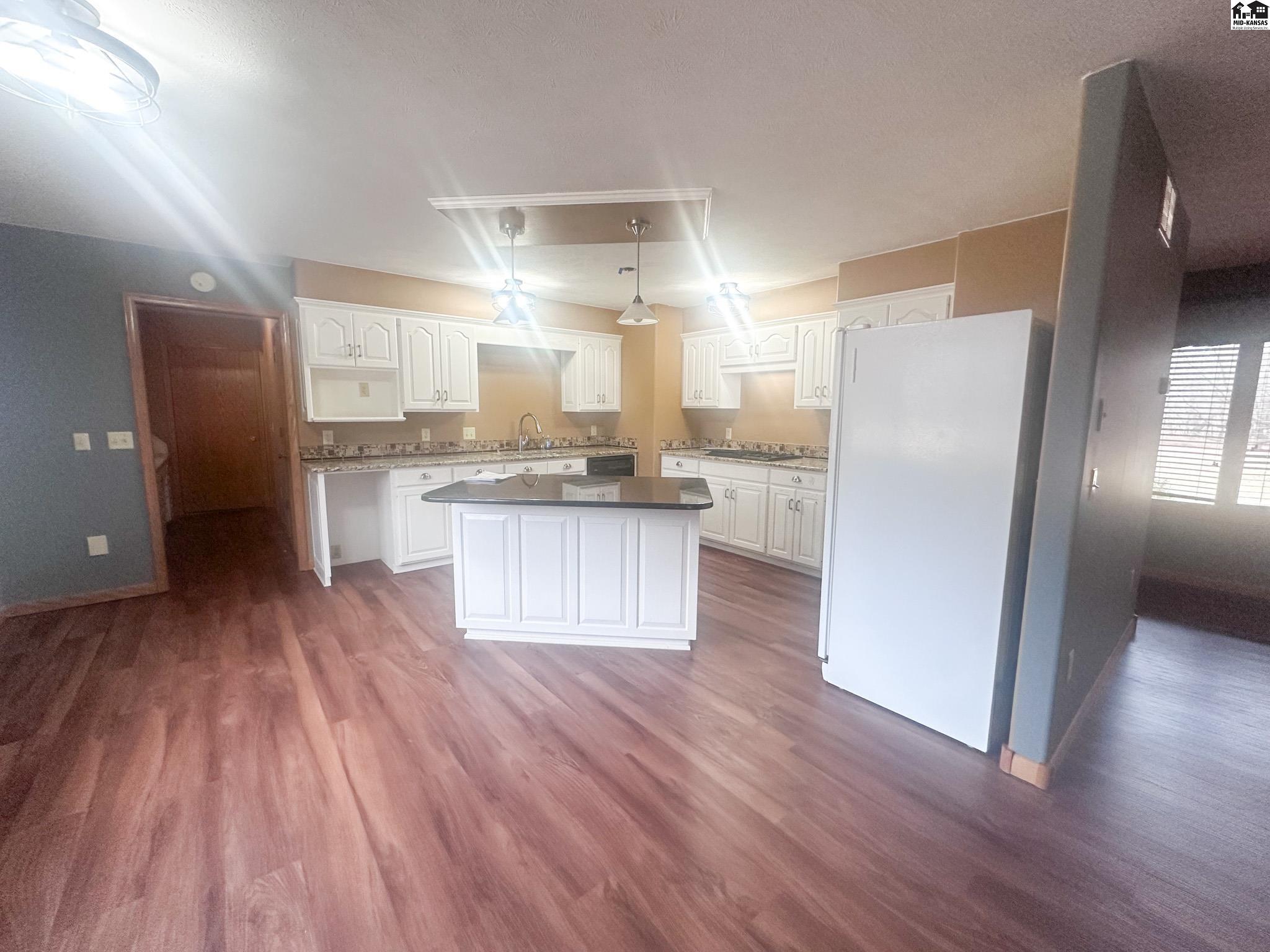 1114 W Hoover Road Kingman KS 67068