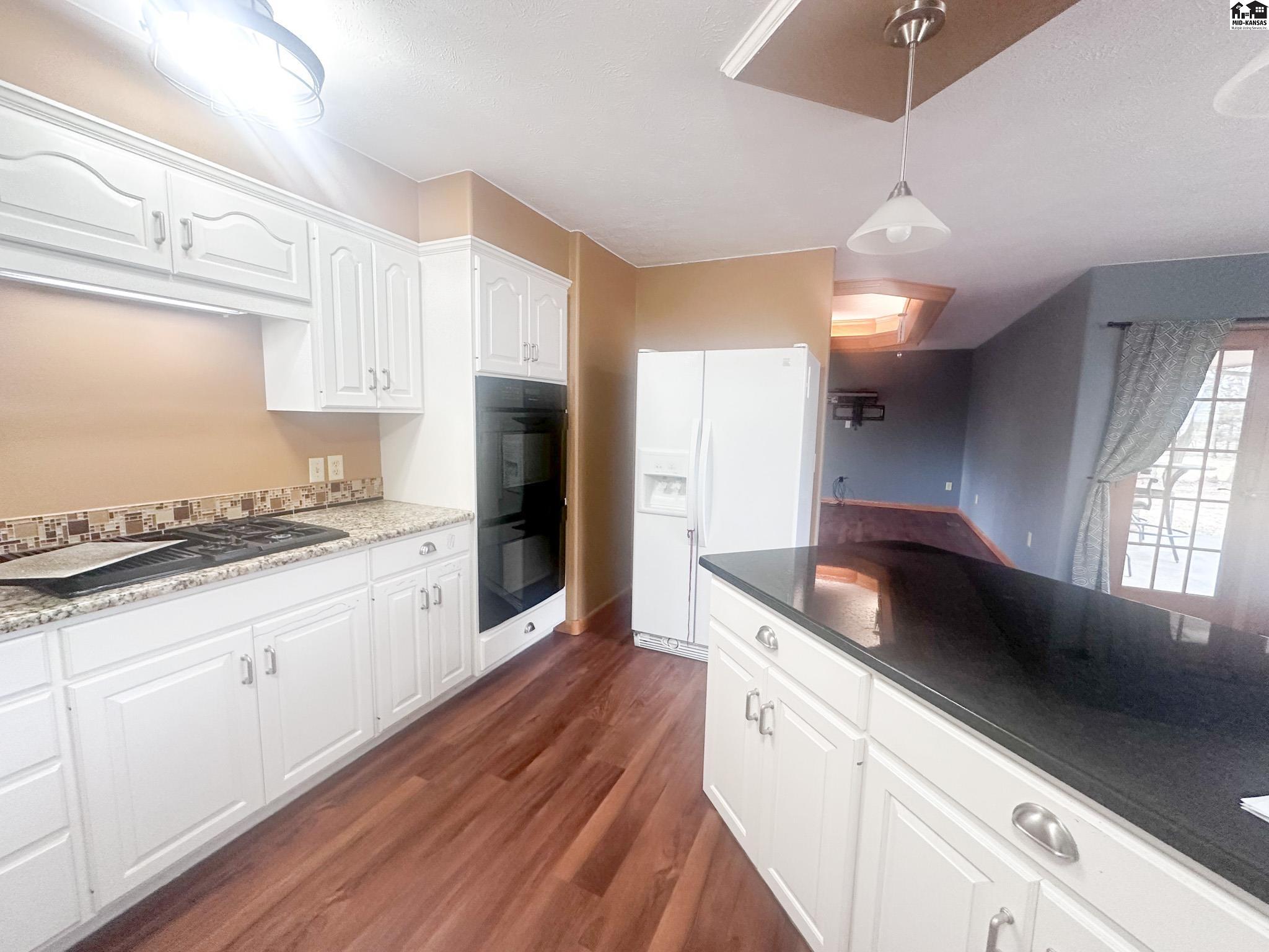 1114 W Hoover Road Kingman KS 67068