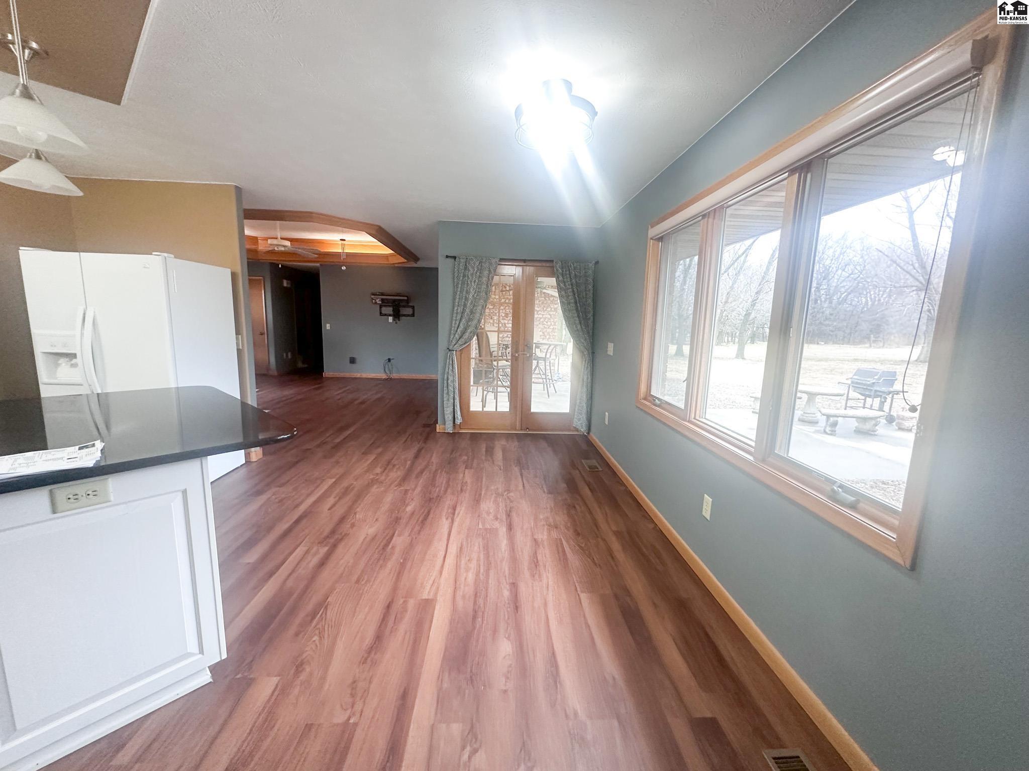 1114 W Hoover Road Kingman KS 67068