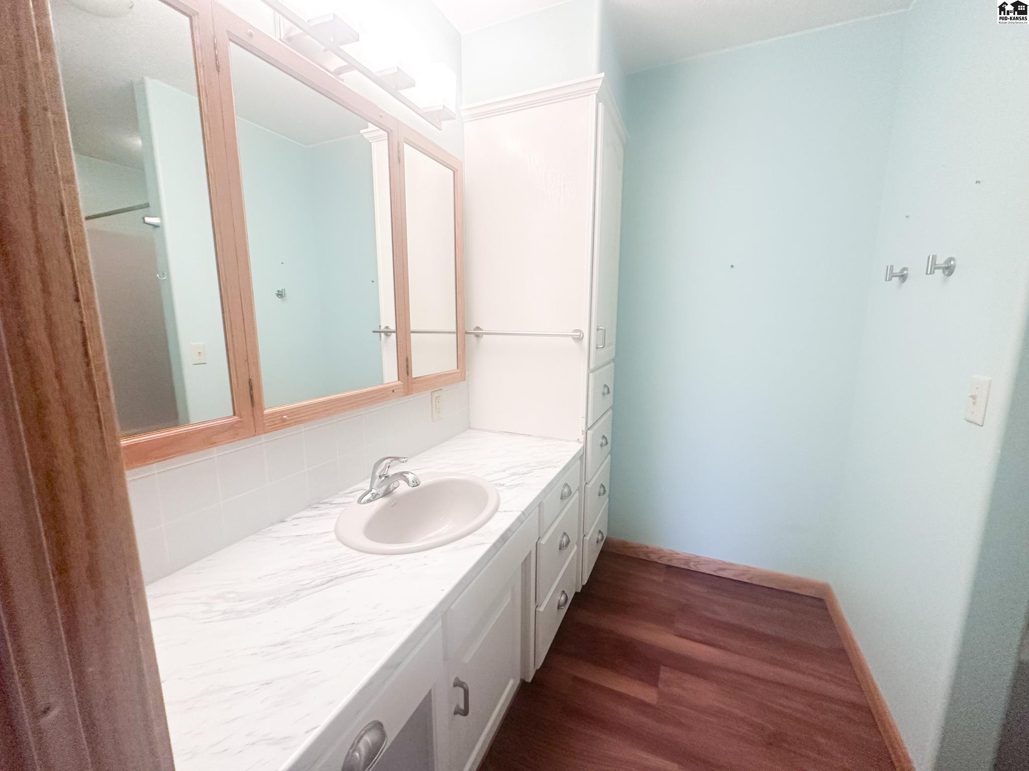 1114 W Hoover Road Kingman KS 67068