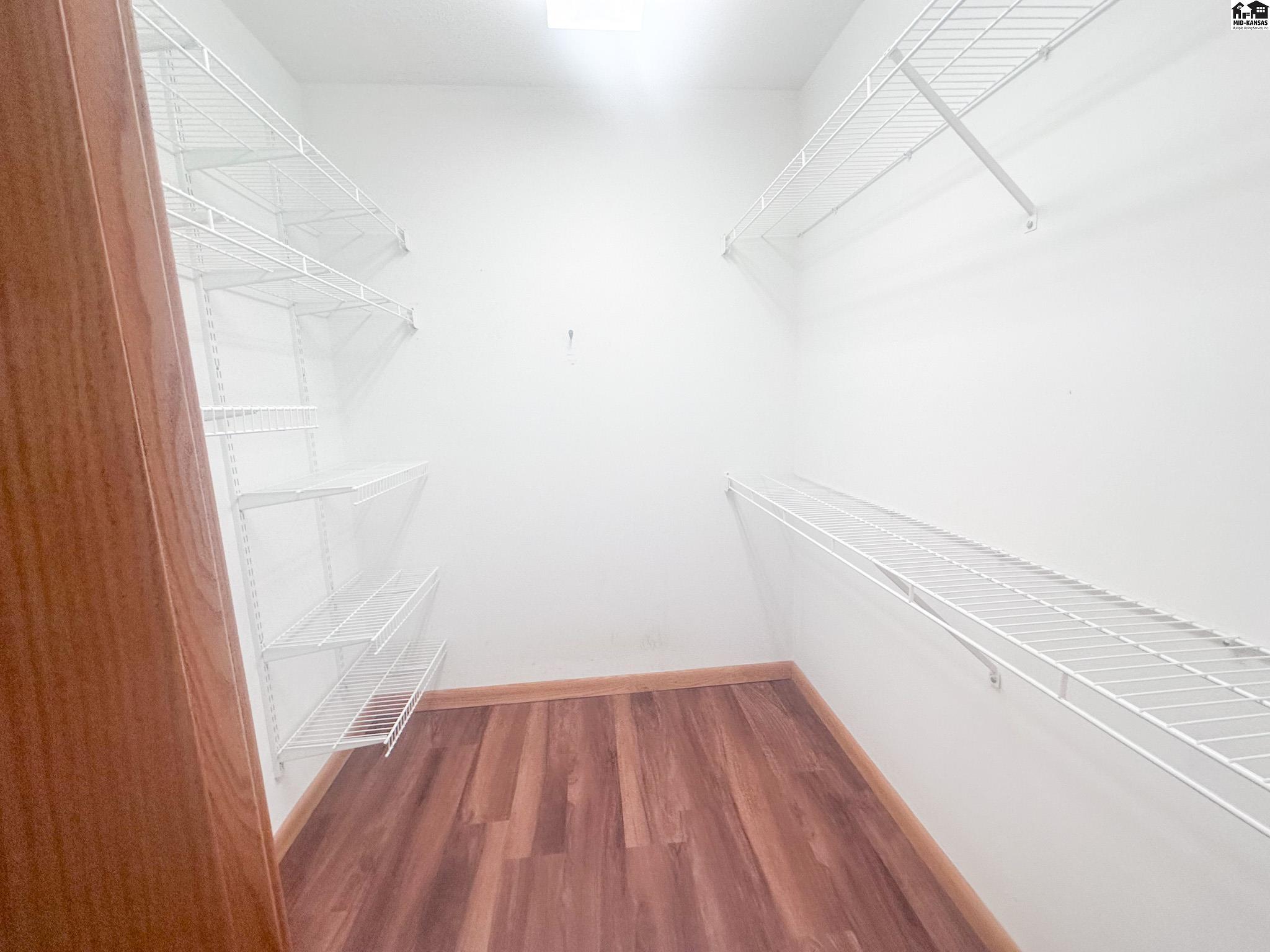 1114 W Hoover Road Kingman KS 67068