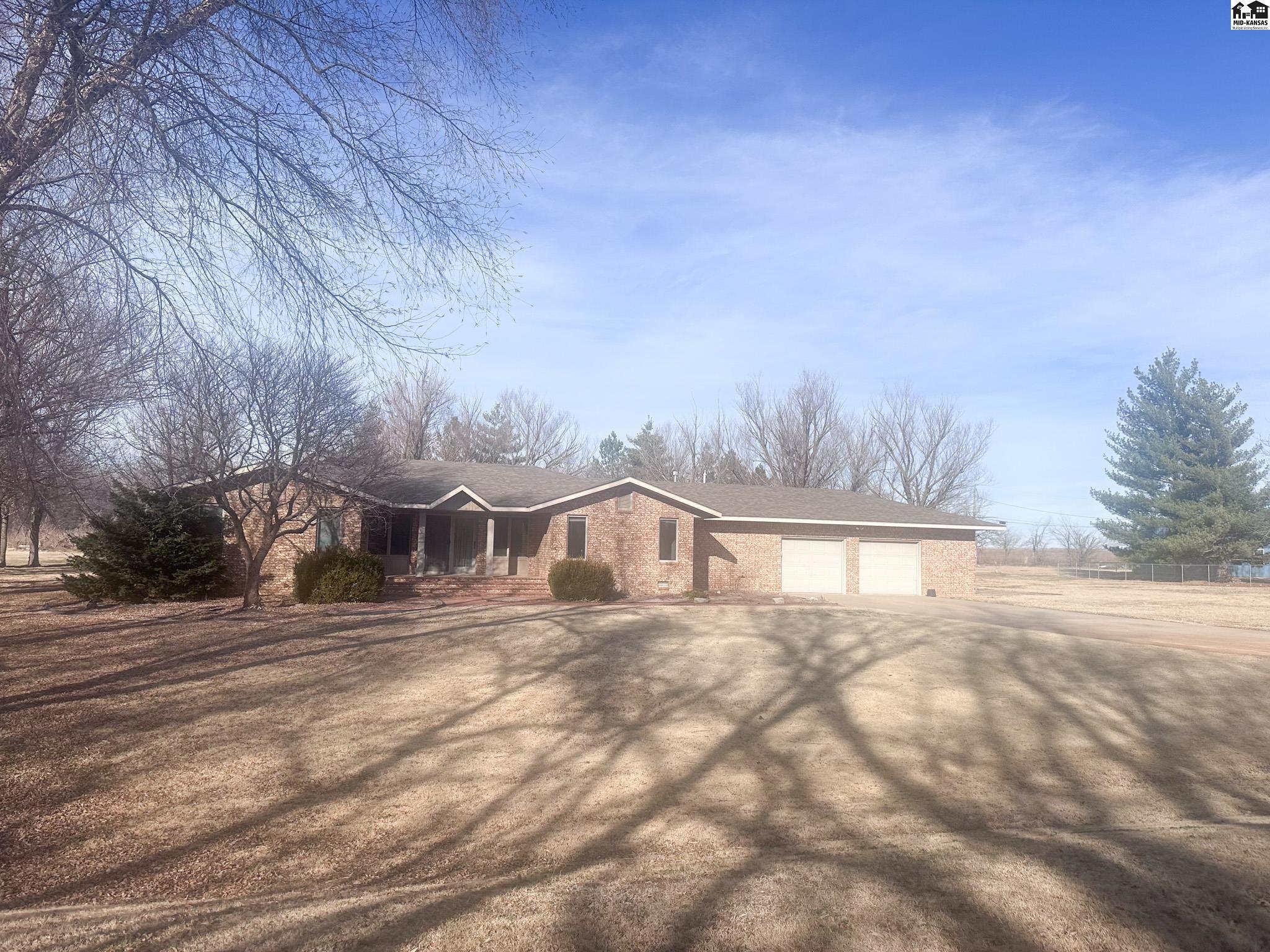 1114 W Hoover Road Kingman KS 67068