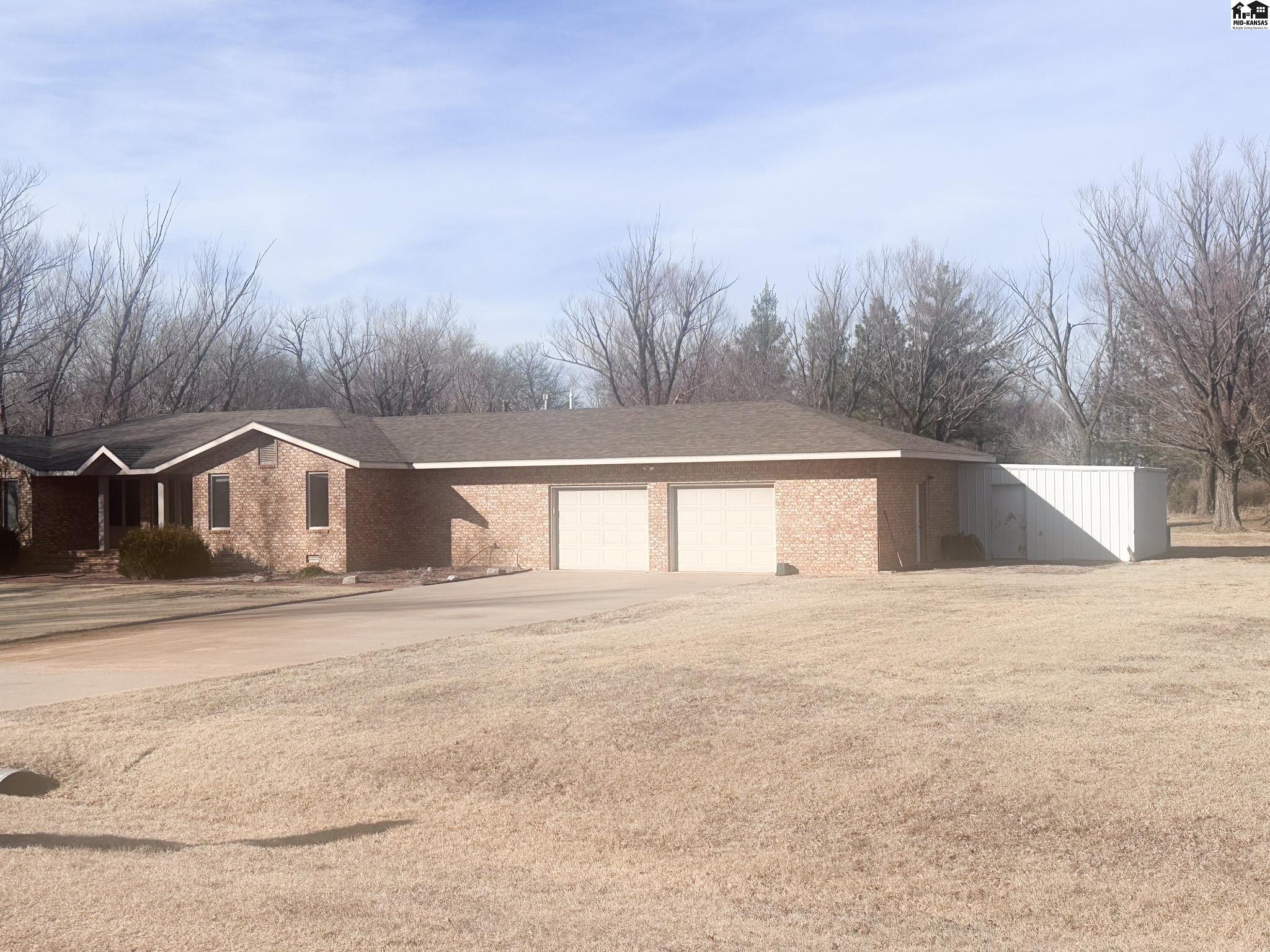 1114 W Hoover Road Kingman KS 67068