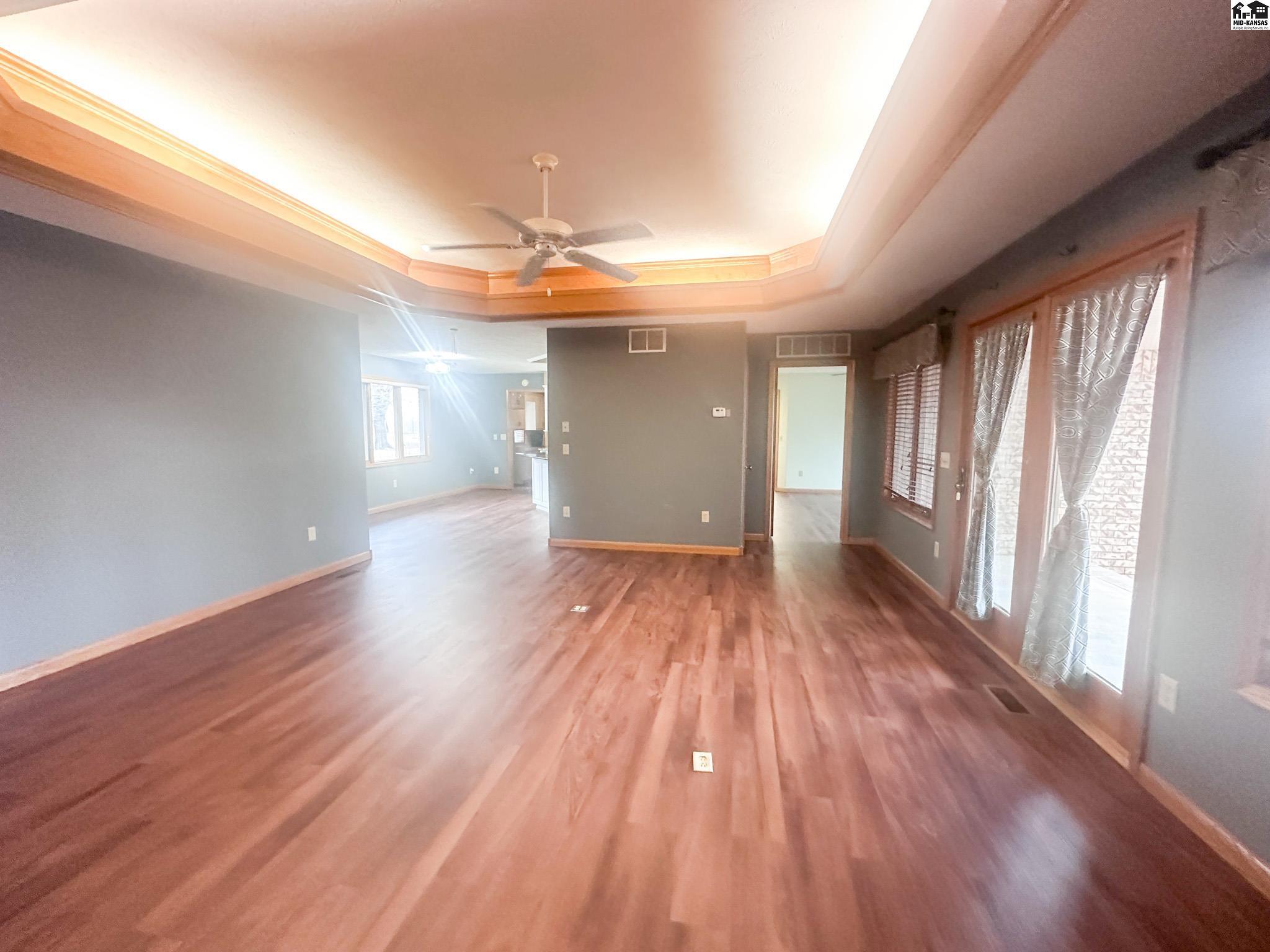 1114 W Hoover Road Kingman KS 67068