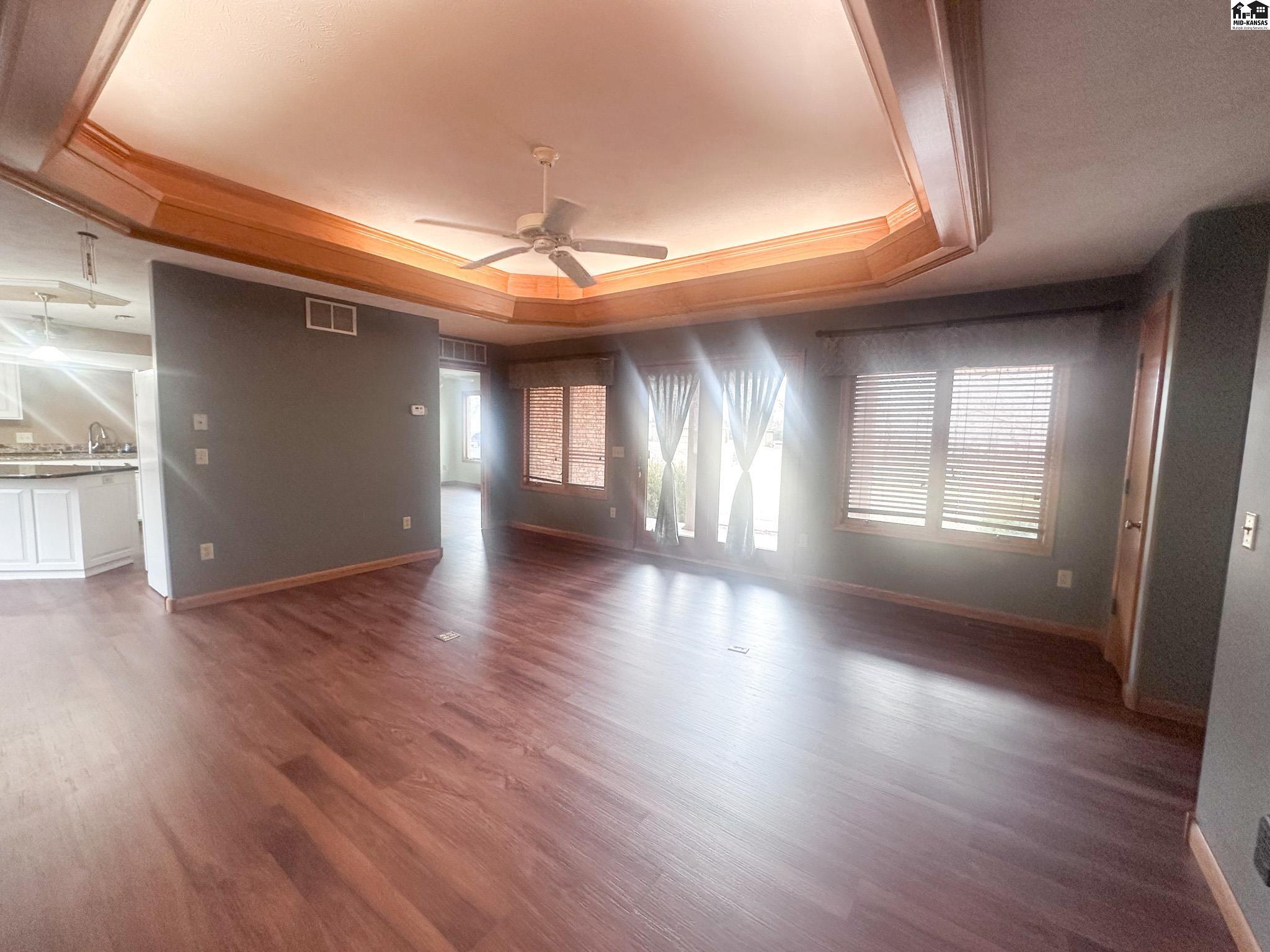 1114 W Hoover Road Kingman KS 67068