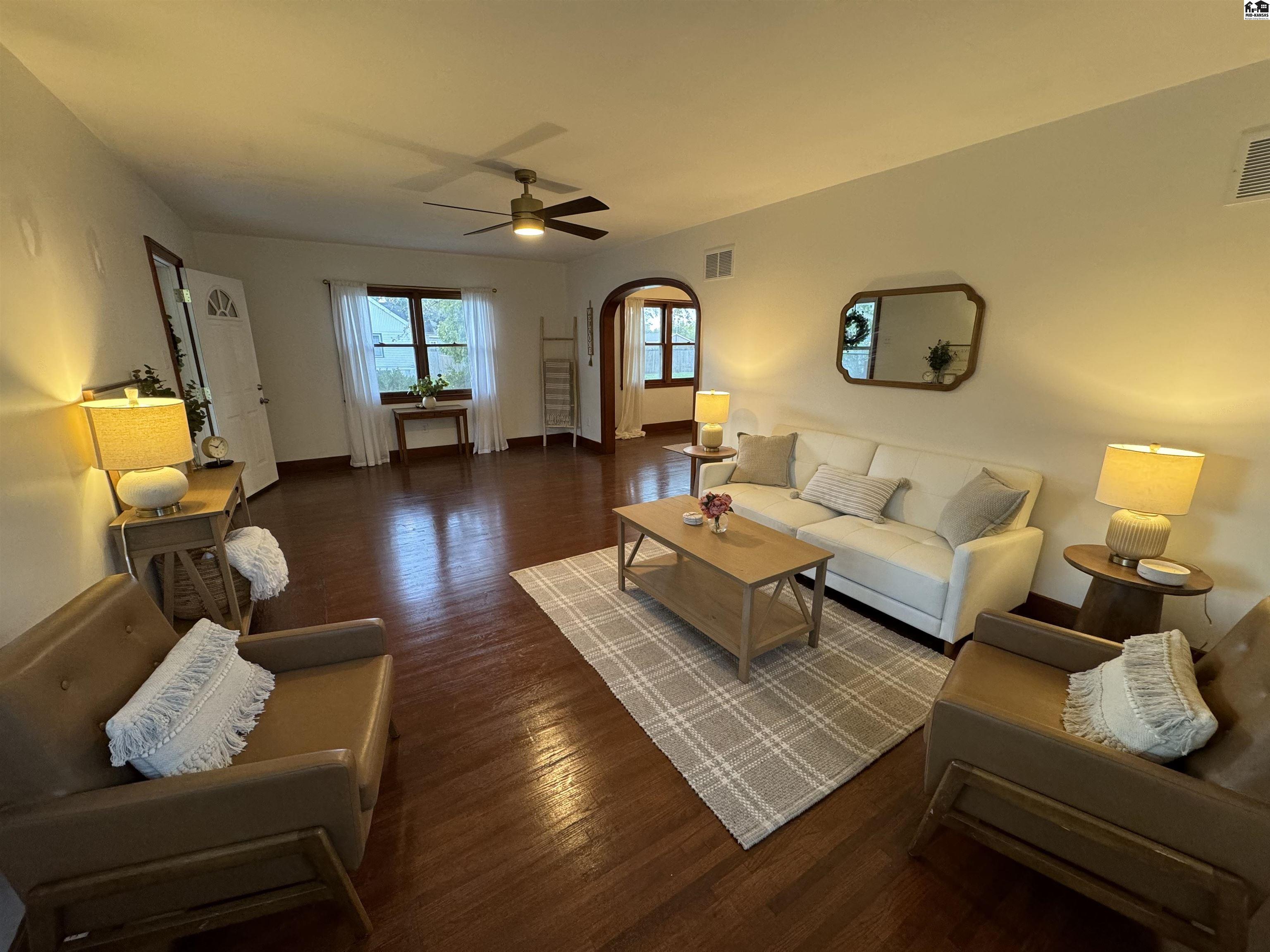 1201 N. Monroe Hutchinson KS 67501