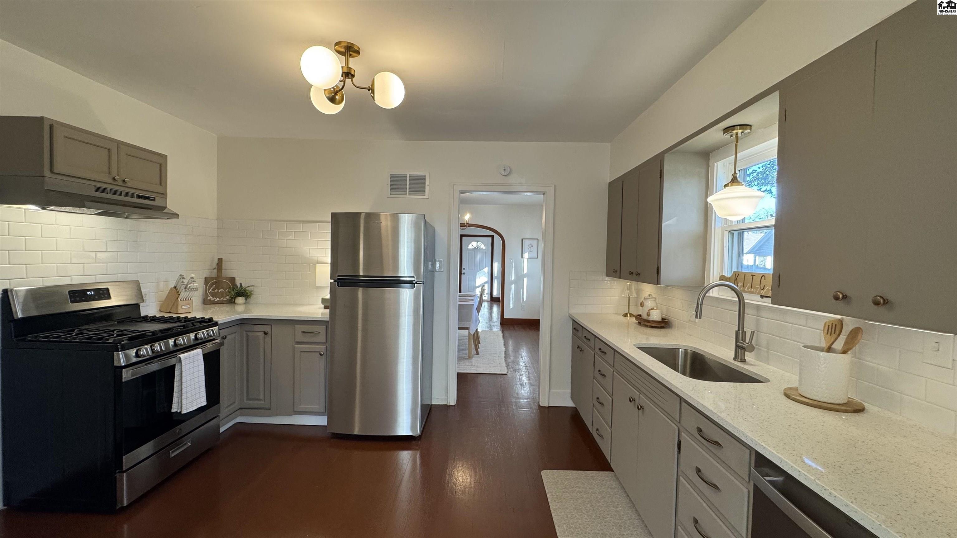 1201 N. Monroe Hutchinson KS 67501