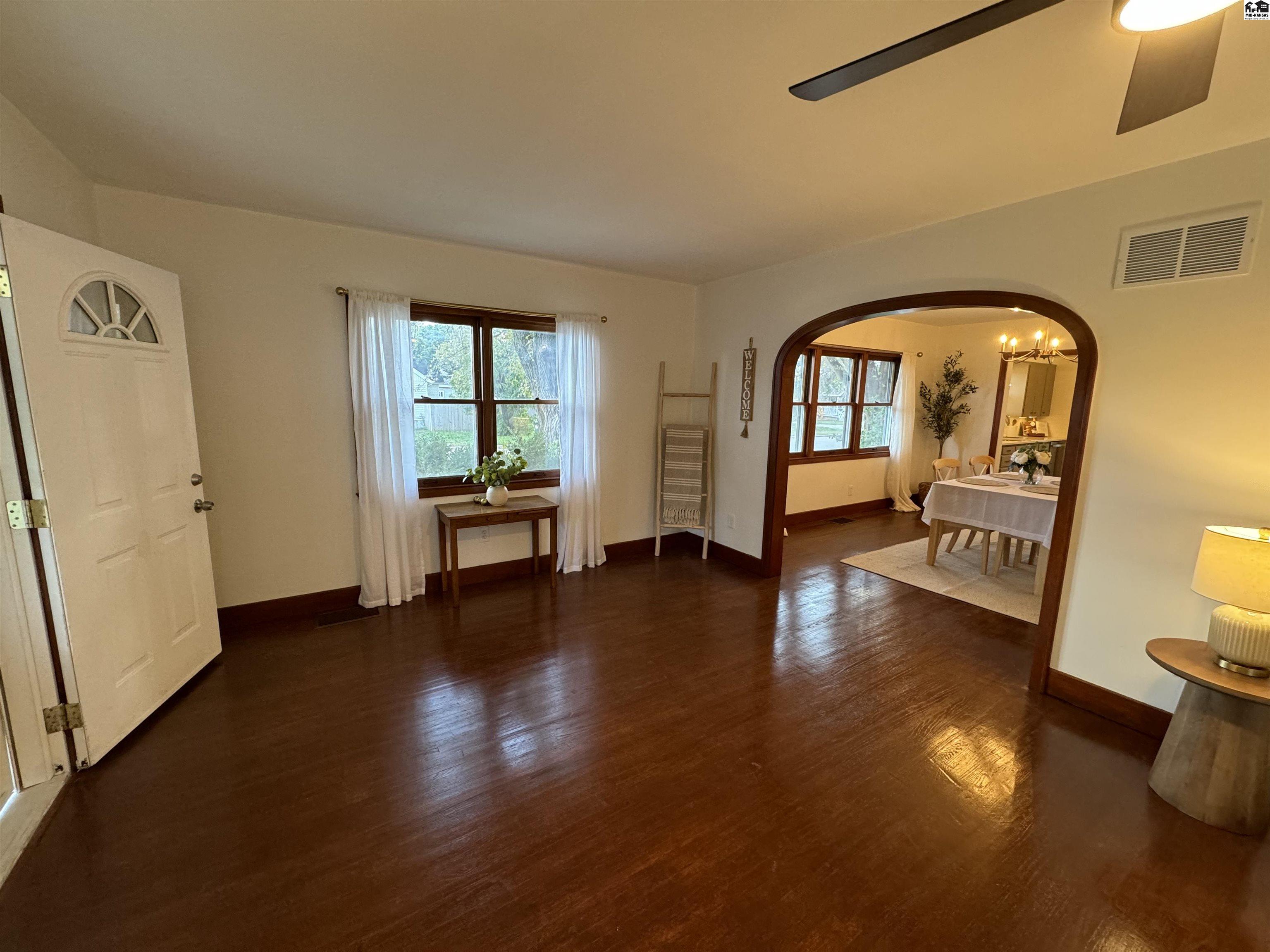 1201 N. Monroe Hutchinson KS 67501