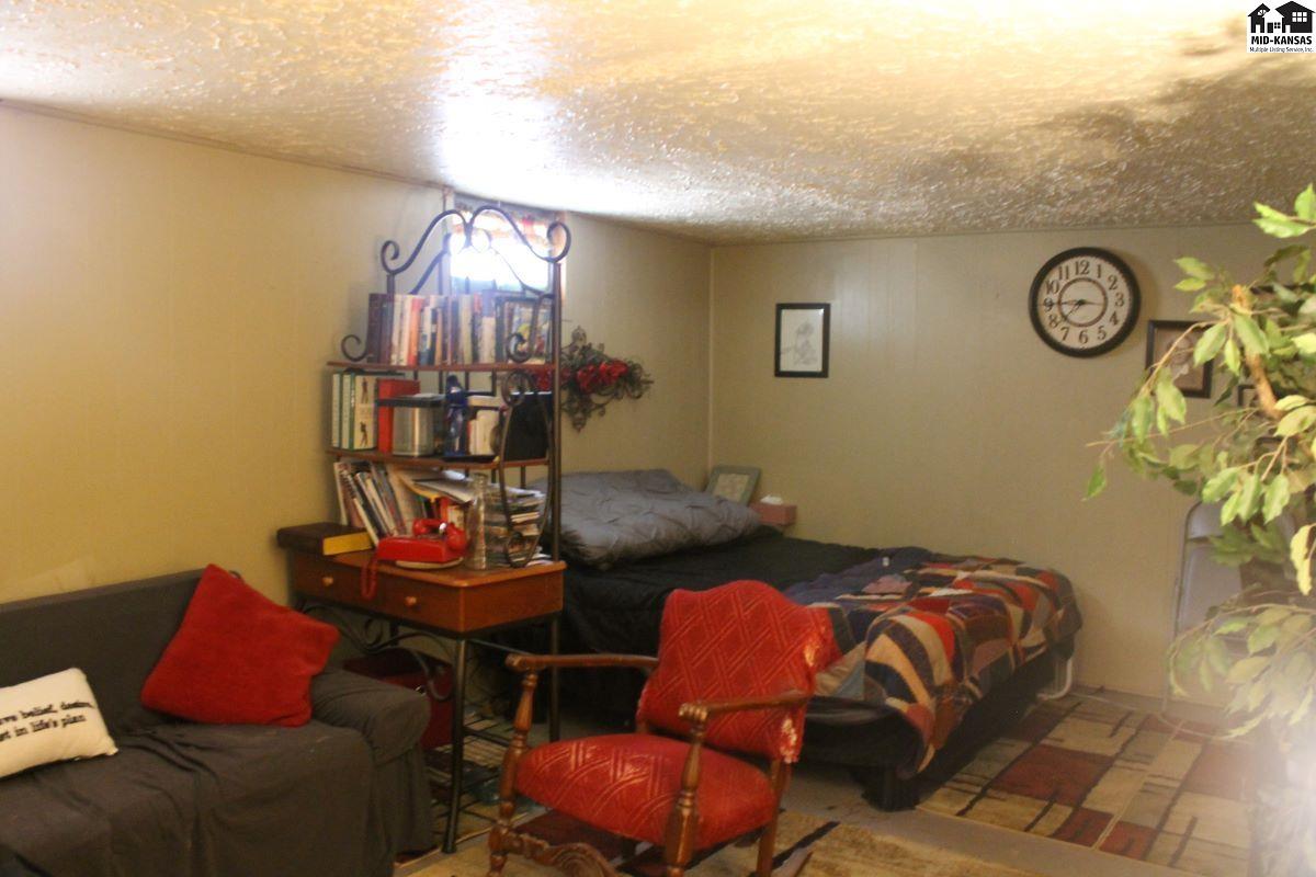 812 E 6th Avenue Hutchinson KS 67501