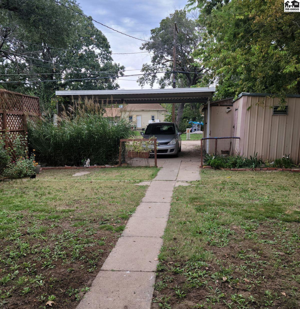 812 E 6th Avenue Hutchinson KS 67501